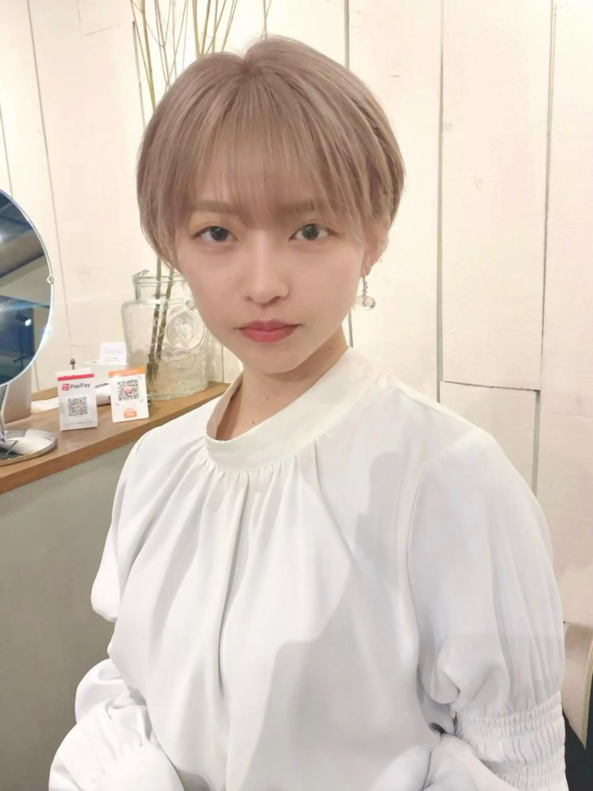 ショート カラー ベージュカラー ダブルカラー ミルクティーベージュ 新代田美容室×透明感 ☘️【佐野吉聖】🍀のヘアスタイル