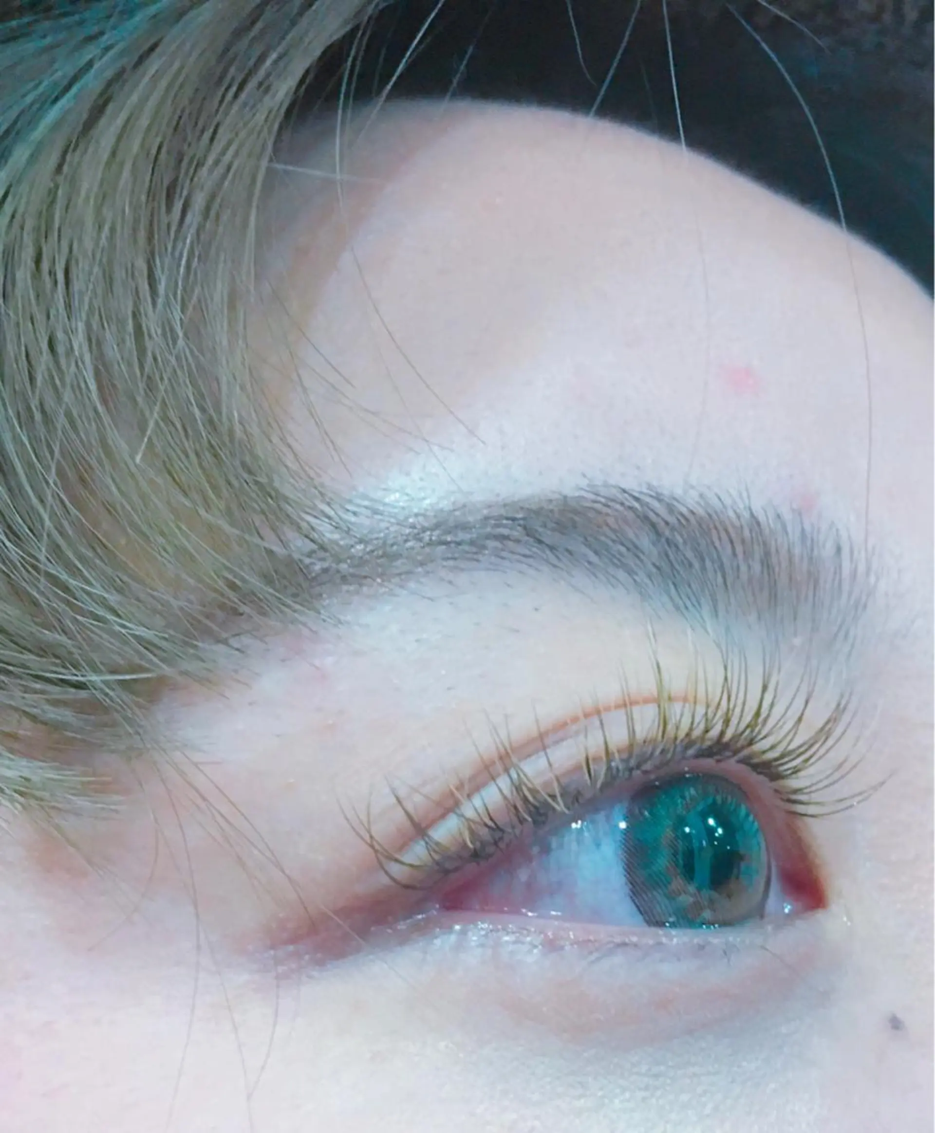 マツエク・マツパ カラーマツエク arev所属・矢野 詩依奈の眉毛・アイブロウイメージ