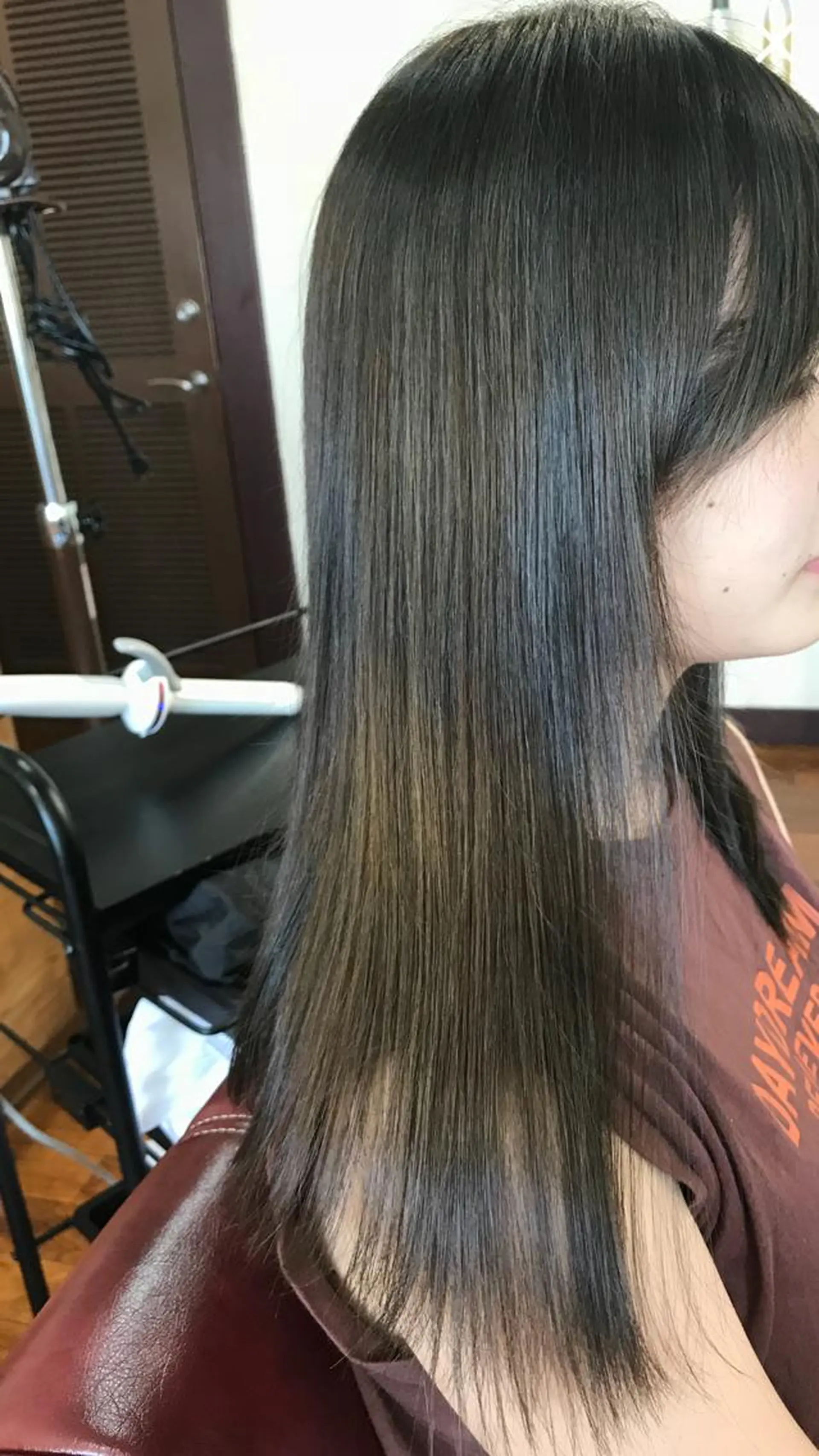 セミロング カラー グレージュ 大嶋 宏隆のヘアスタイル