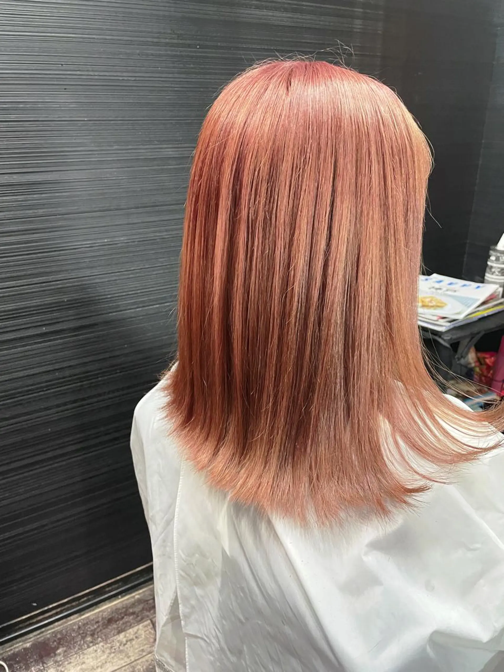 ミディアム カラー ベージュカラー ブリーチ ケアブリーチ ダブルカラー ピンクカラー VERONIQUE所属・山本 雅由のヘアスタイル