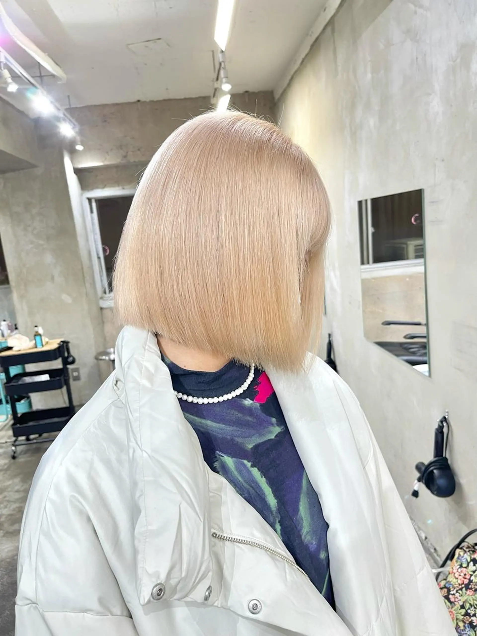 ミディアム カラー ハッシュカットとハイ トーン/HIROKIのヘアスタイル
