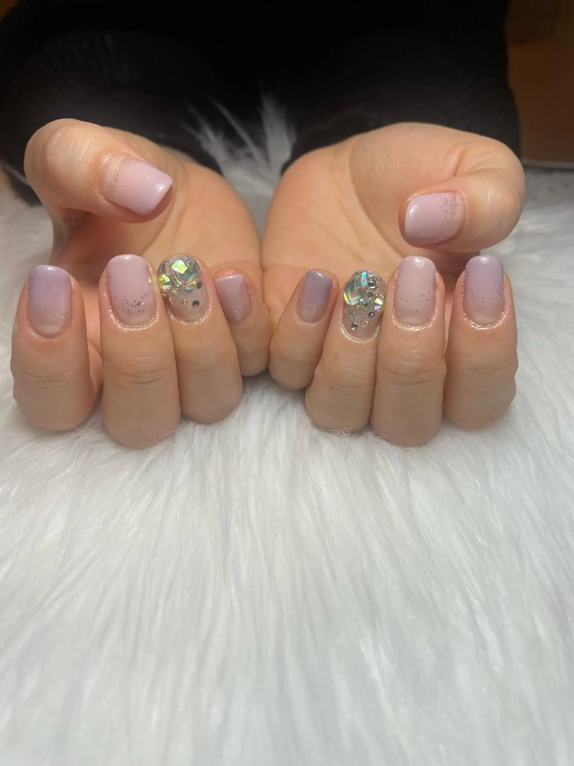 ネイル グラデーション 大袋駅東口徒歩2分 alivioのネイルデザイン