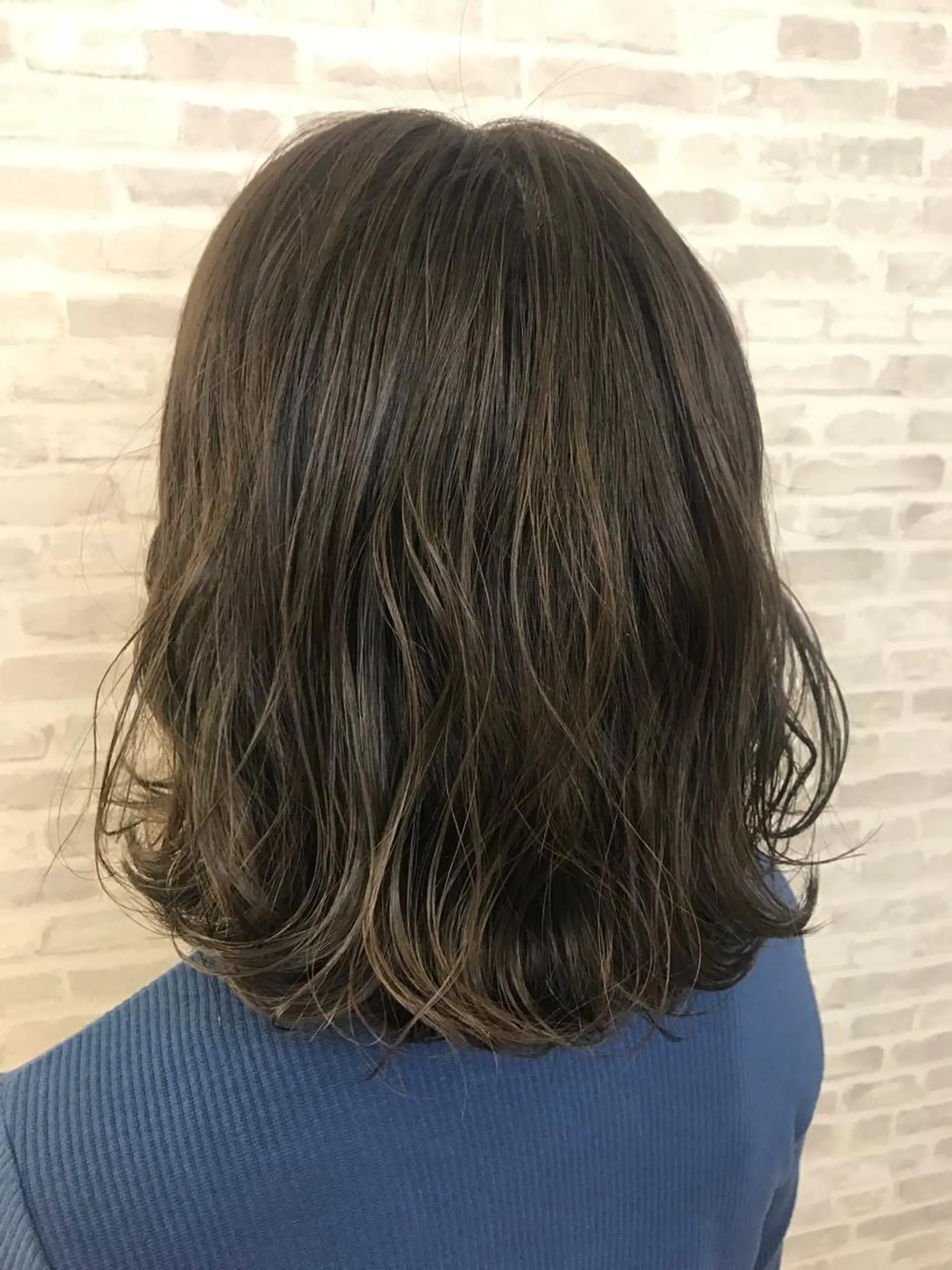 ミディアム カラー 小金丸 里沙のその他イメージ