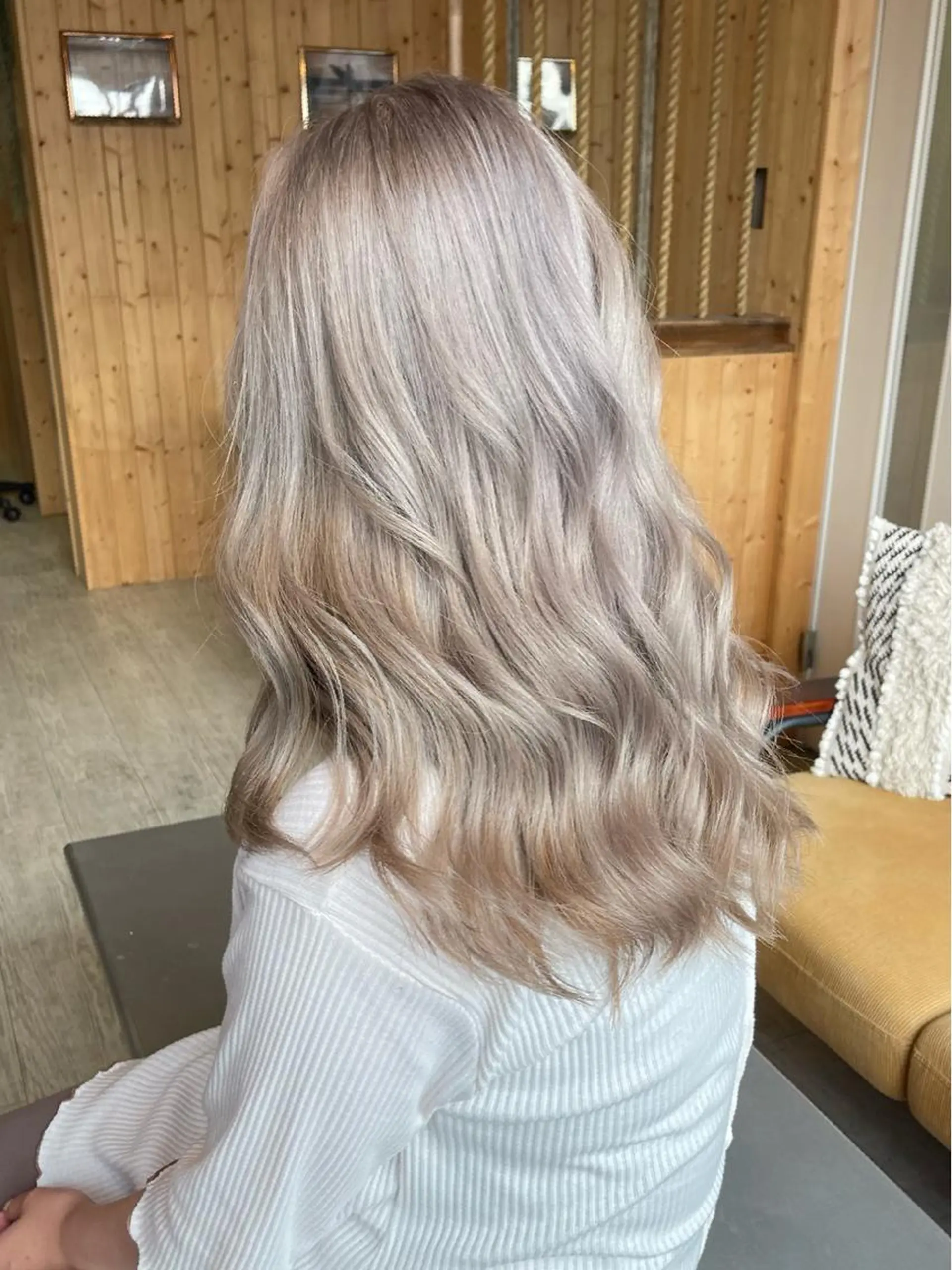 セミロング カラー ヘアカラー トリートメント Foi by Belle都賀店（フォワ バイ ベル）所属・FoibyBelle ﾌｫﾜﾊﾞｲﾍﾞﾙのヘアスタイル