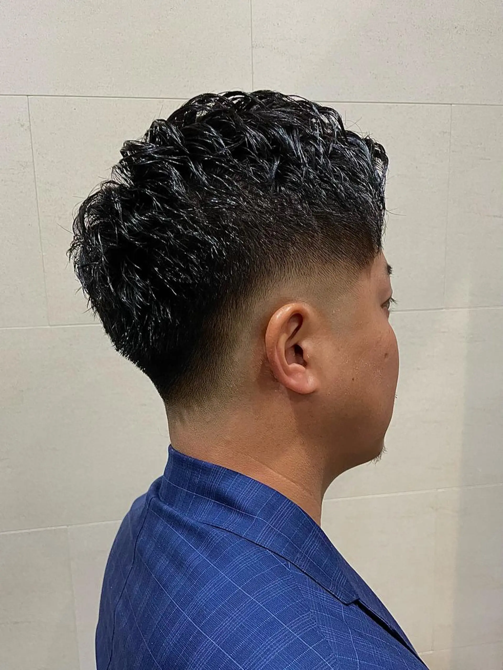 ショート メンズ アップバング フェードカット スキンフェード Graceful BarBer platinum所属・無料メンズカット💈 遠山泰輝のヘアスタイル