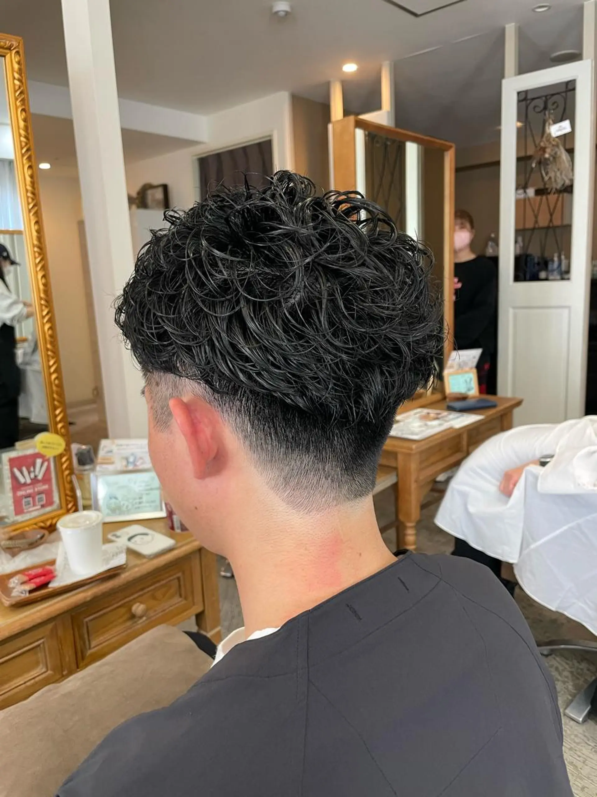 ショート パーマ ヘアアレンジ メンズ メンズパーマ カット パーマ トリートメント ヘアセット 髪質改善支持率 NO.1🌹松野力也のヘアスタイル
