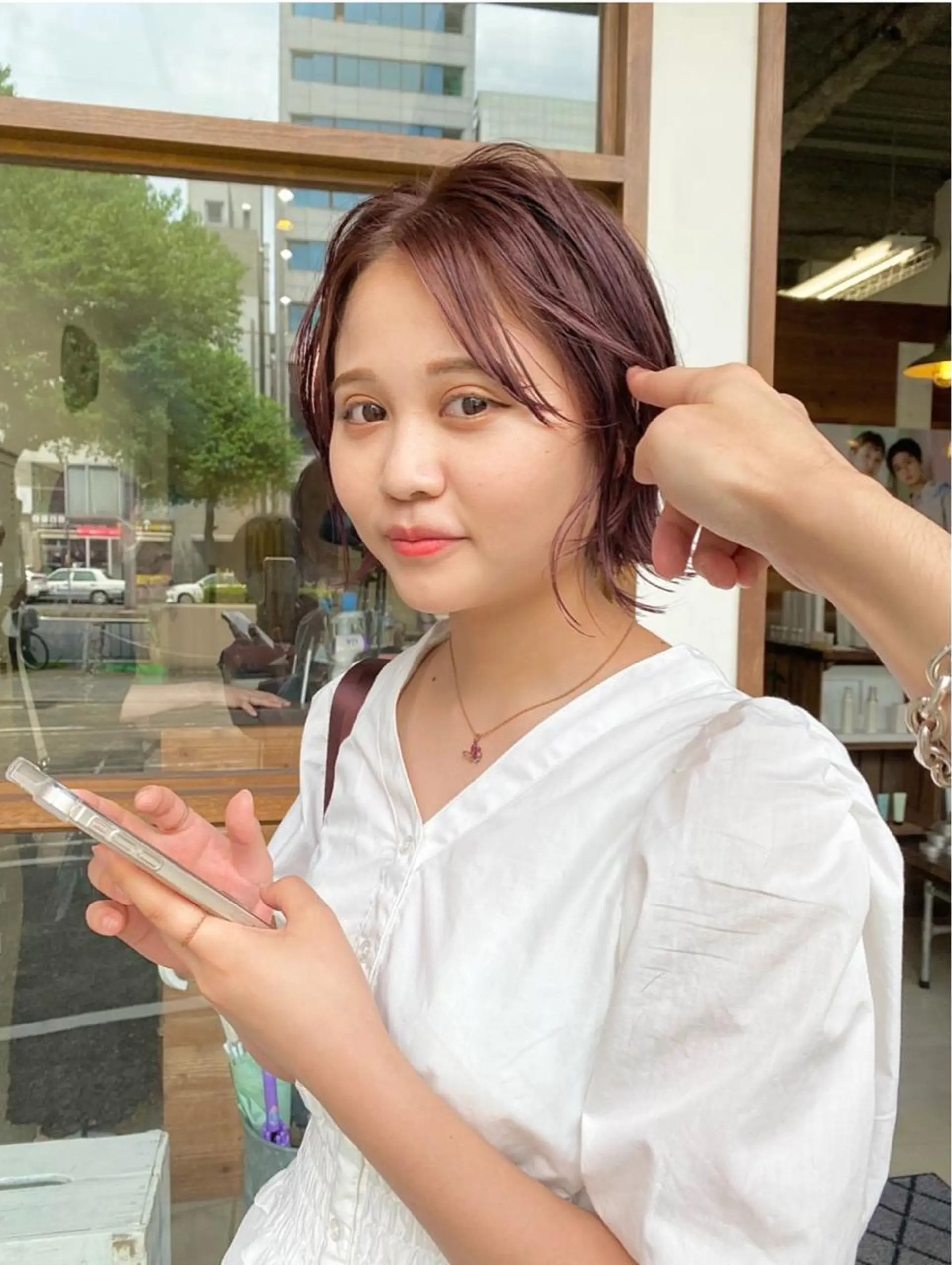 ミディアム カラー ミディアムパーマ バレイヤージュ ブリーチ ケアブリーチ デザインカラー カット ヘアカラー クロスパーマ× 透明感カラー✂︎のヘアスタイル