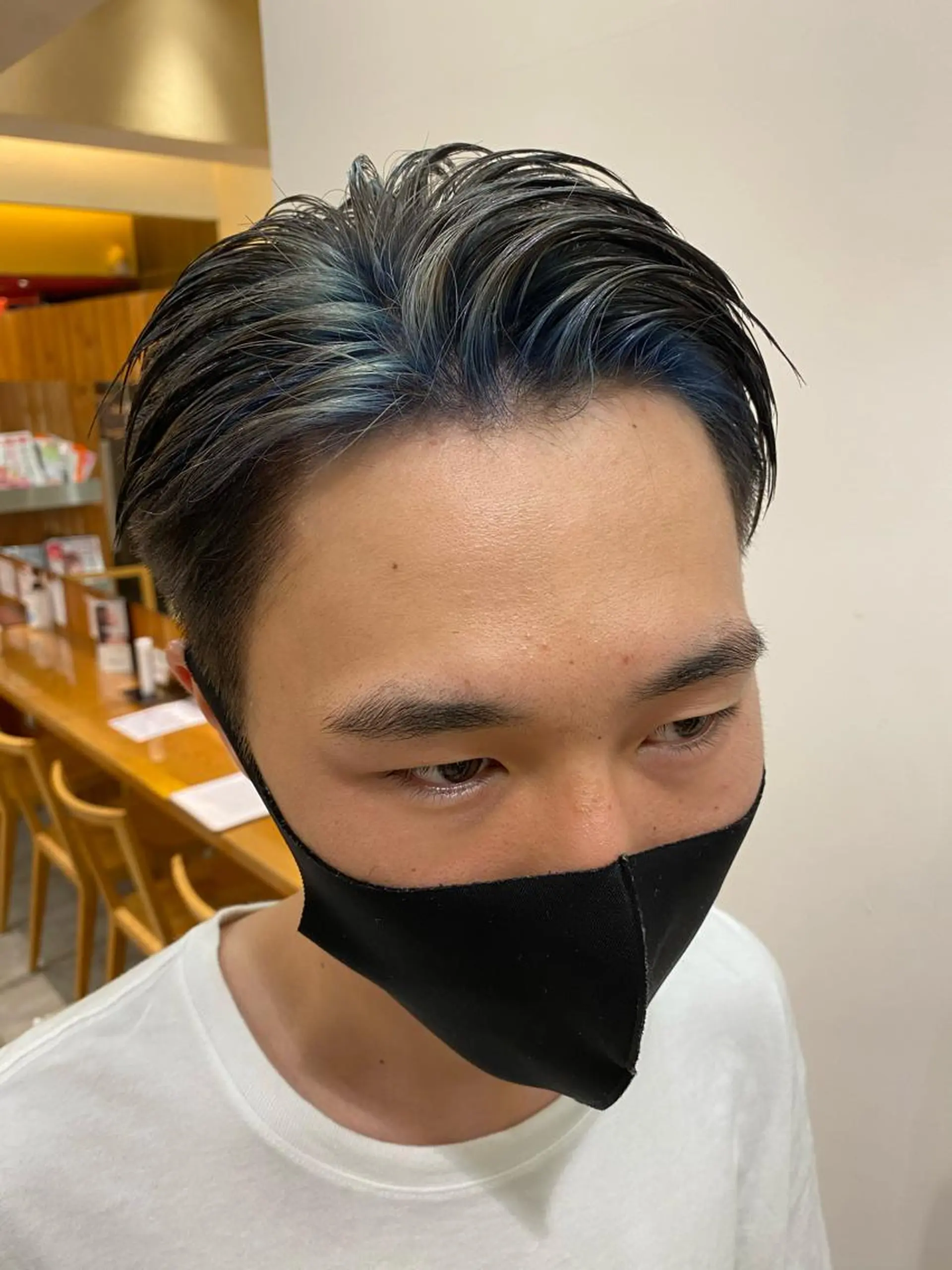 ショート カラー メンズ ブルーカラー ダブルカラー グレージュ 韓国風カラー🦄水野 みやび🪽🌈のヘアスタイル