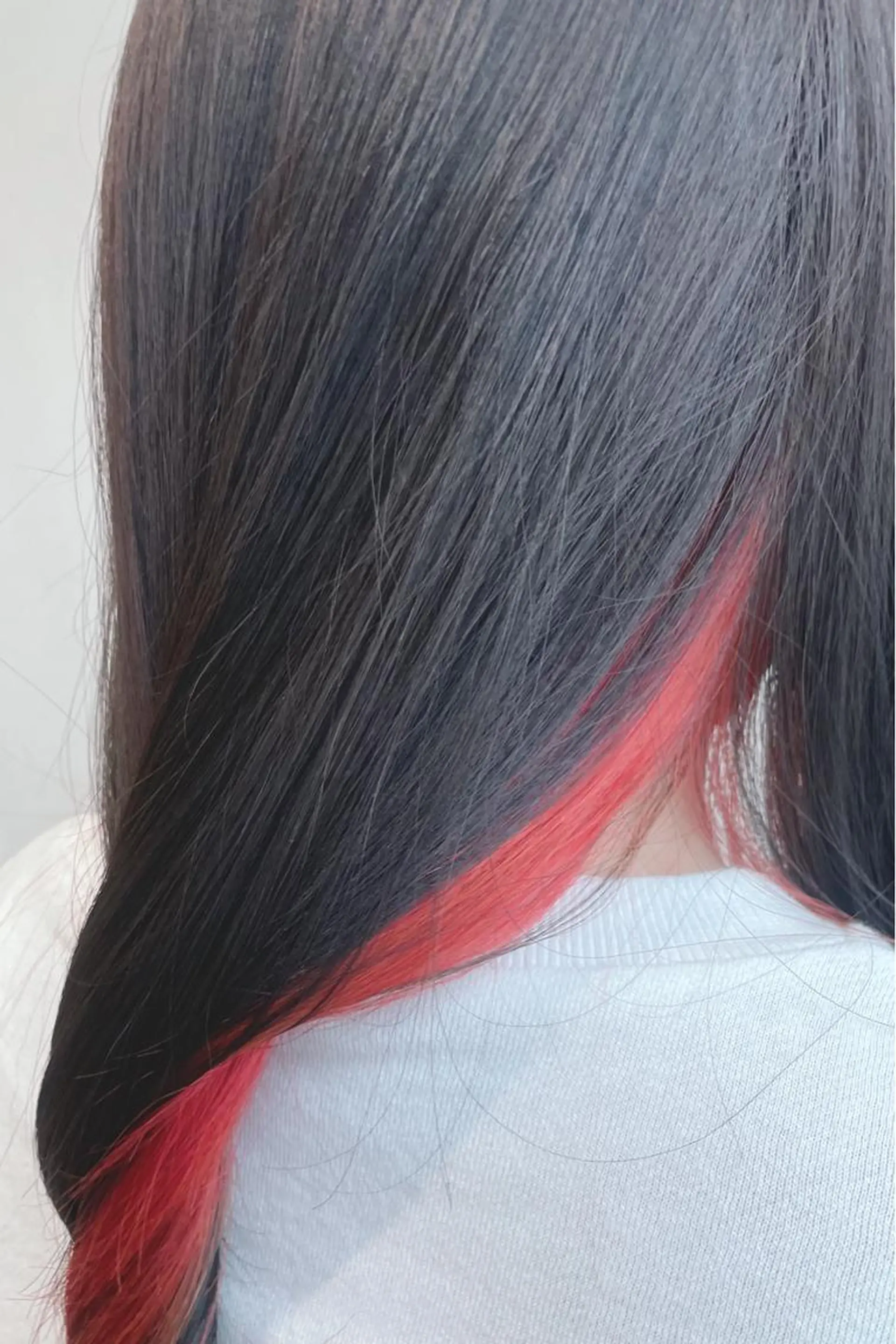 セミロング カラー 岩戸 新のヘアスタイル