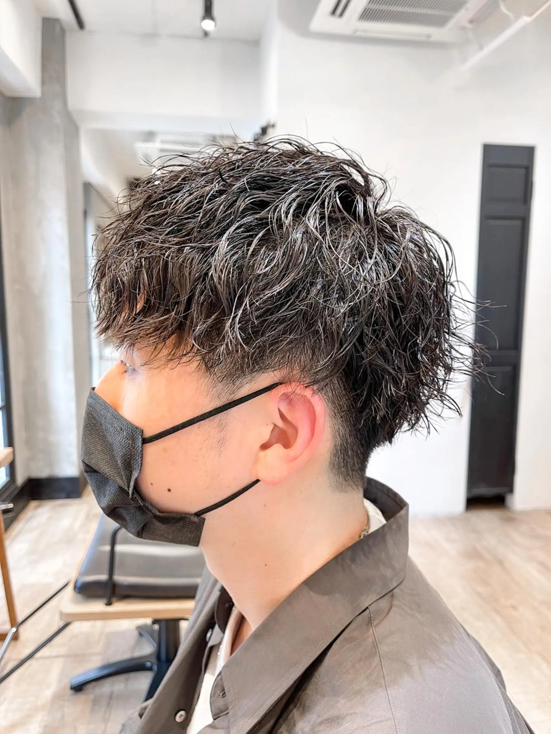 ショート パーマ メンズ カット パーマ トリートメント ヘアセット lana hair 新宿 髪質改善トリートメント 新宿三丁目所属・新宿メンズパーマ TAKE曲がる縮毛のヘアスタイル