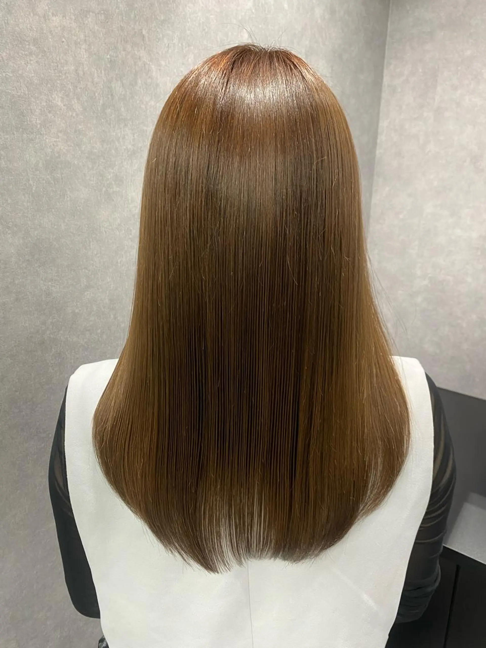セミロング トリートメント カット トリートメント 岩崎 恵実のヘアスタイル