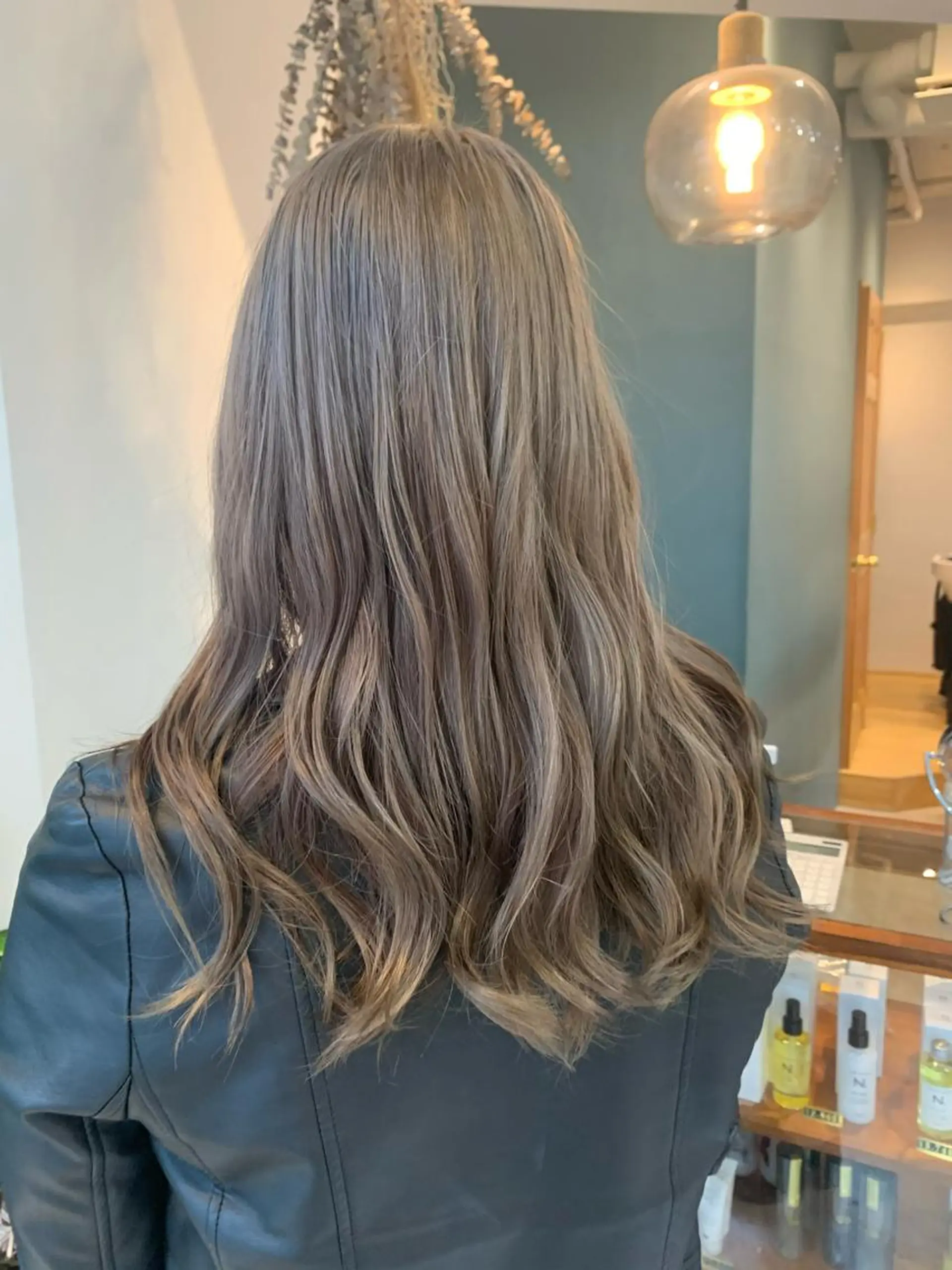 セミロング カラー グレージュ ミルクティーグレージュ ヘアカラー 中目黒🌼 🌼ハナのヘアスタイル