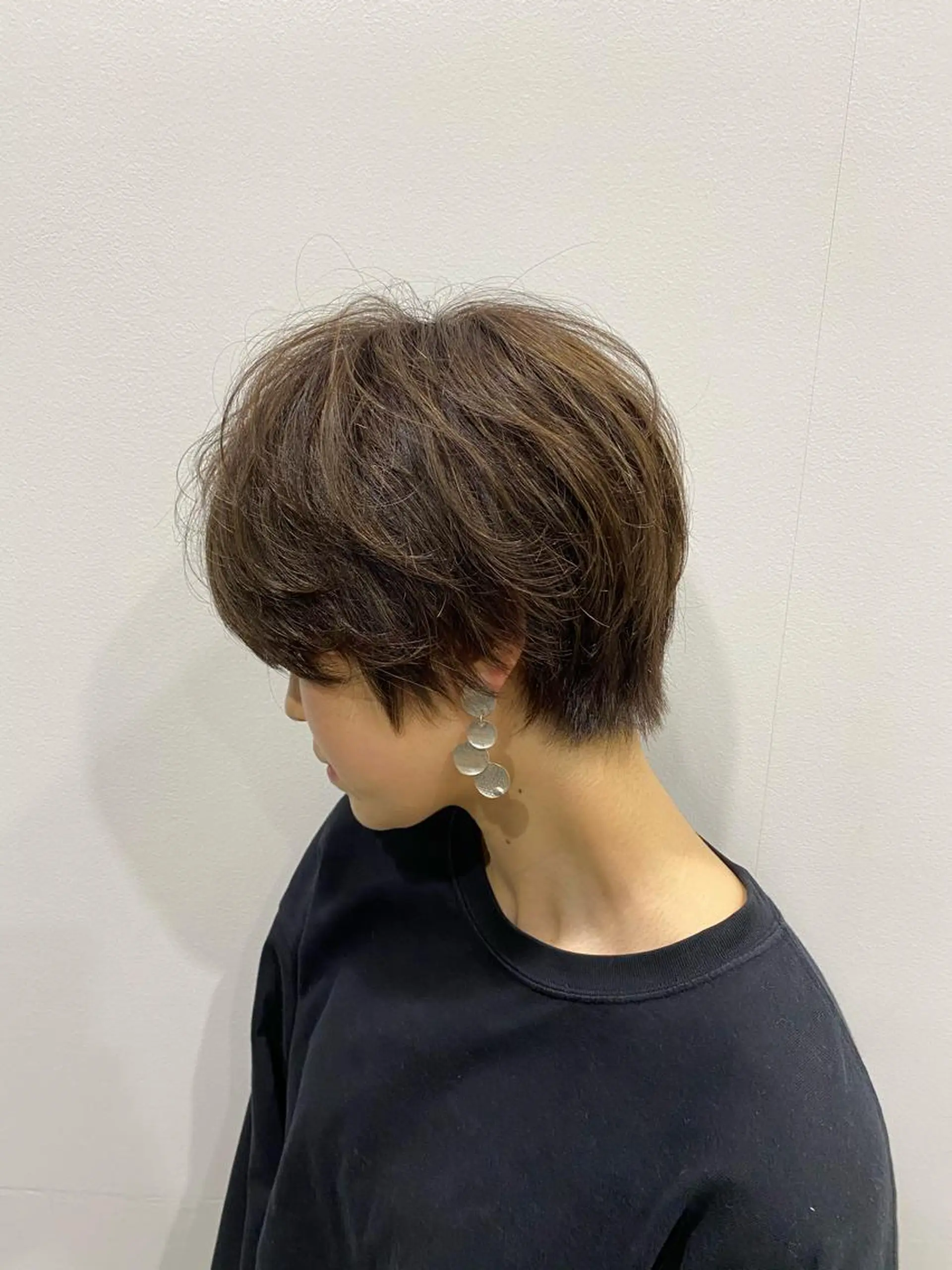 ショート カラー 伊奈 航平のヘアスタイル