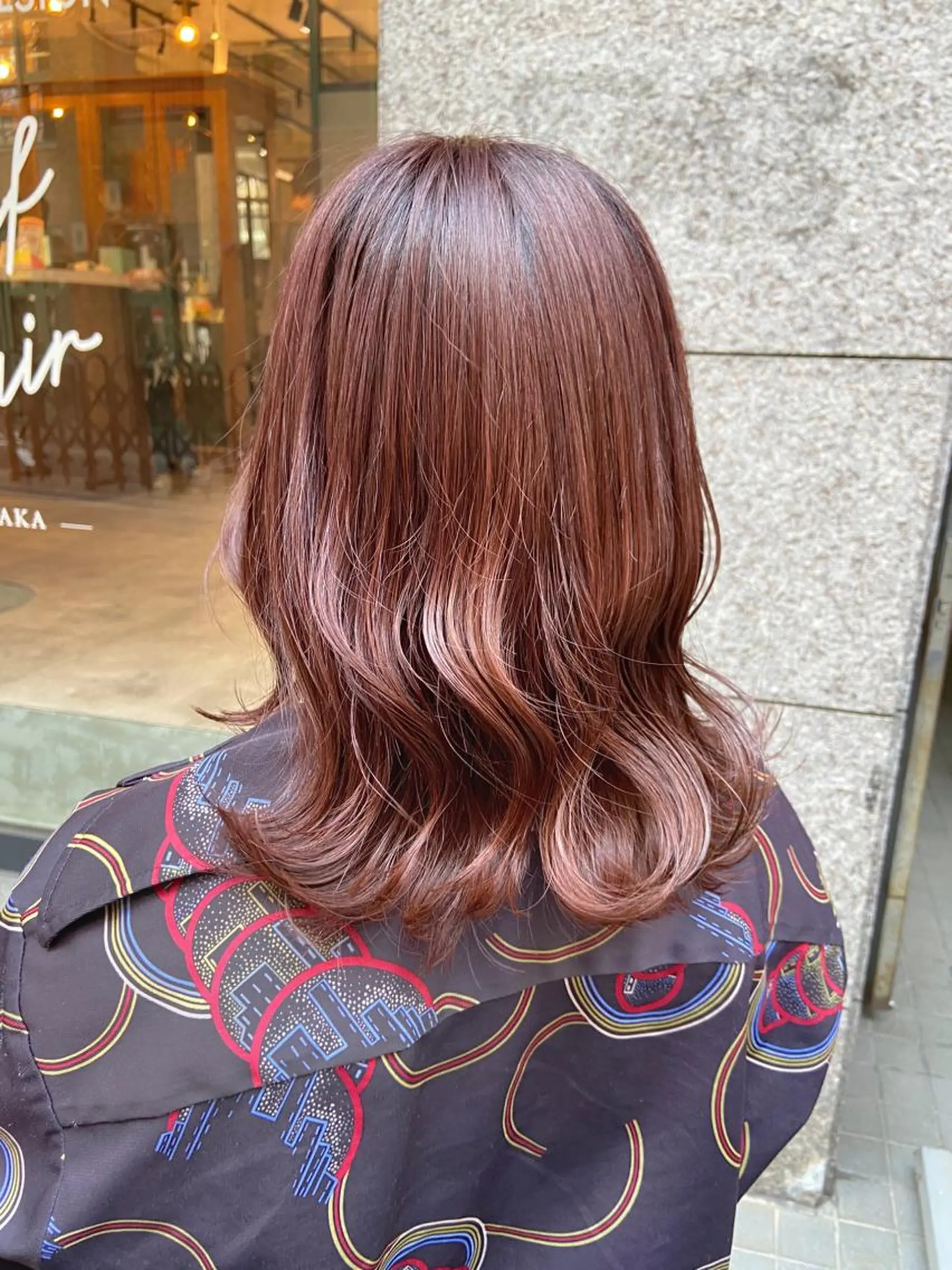 ミディアム カラー ブラウンカラー ピンクカラー ピンクブラウン カット ヘアカラー トリートメント ノイシキ サキのヘアスタイル