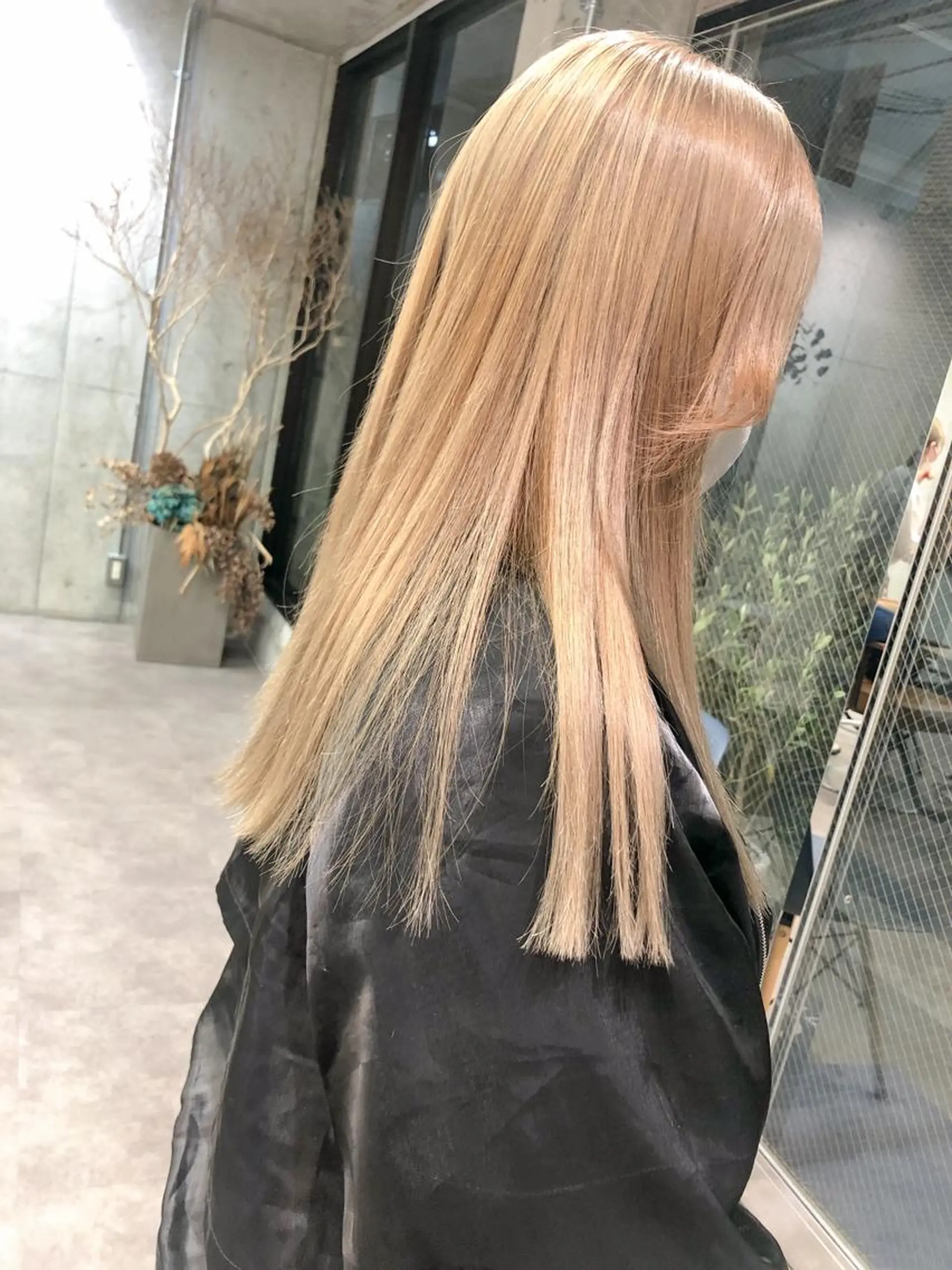 ロング カラー ヘアアレンジ グラデーションカラー ハイライトカラー ハイトーンカラー ハイライト ロング rii-🩰 トレンド韓国ヘアのヘアスタイル
