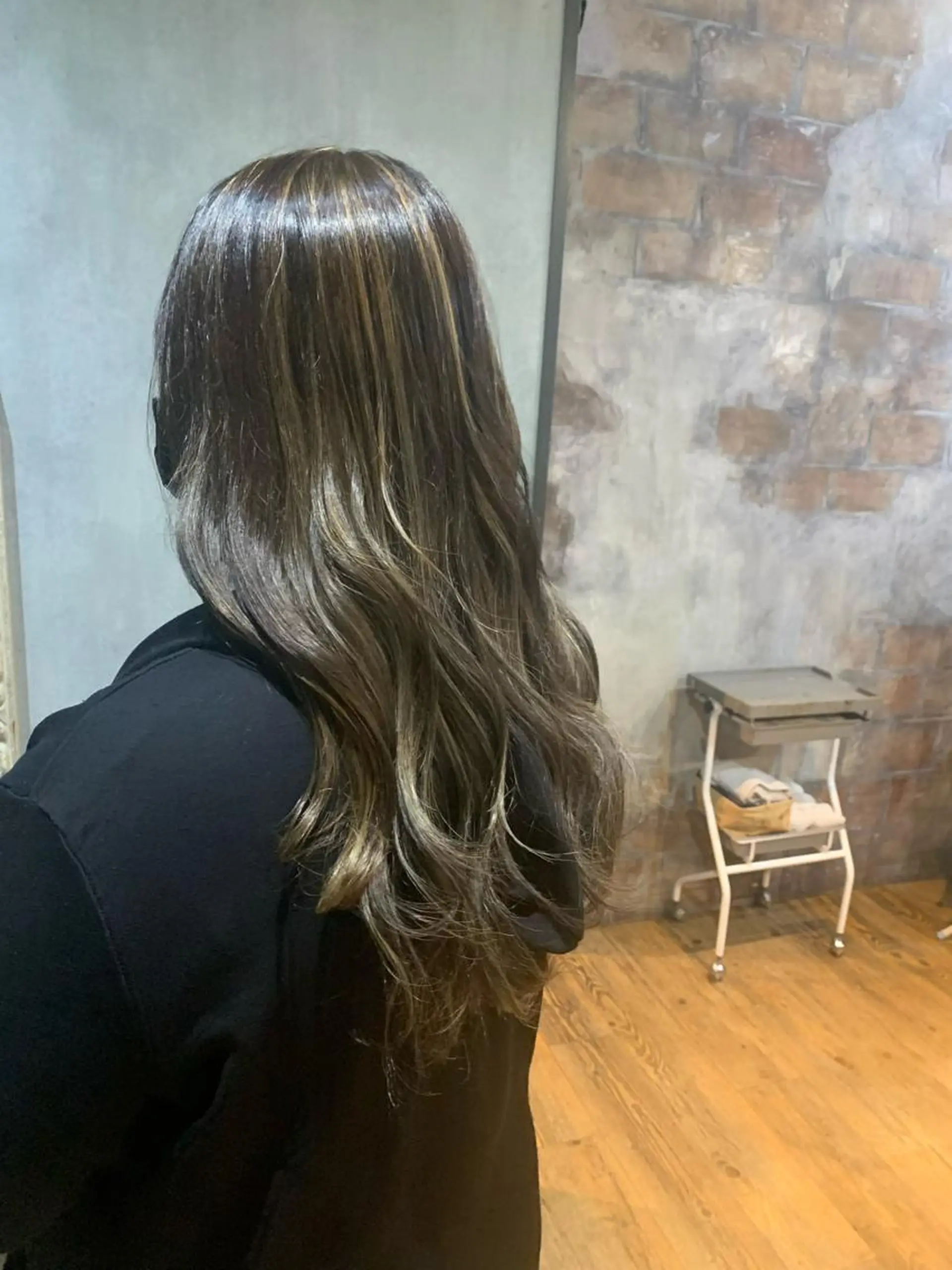 ロング ルネ所属・切りっぱなしボブ グレージュ/福田梢のヘアスタイル