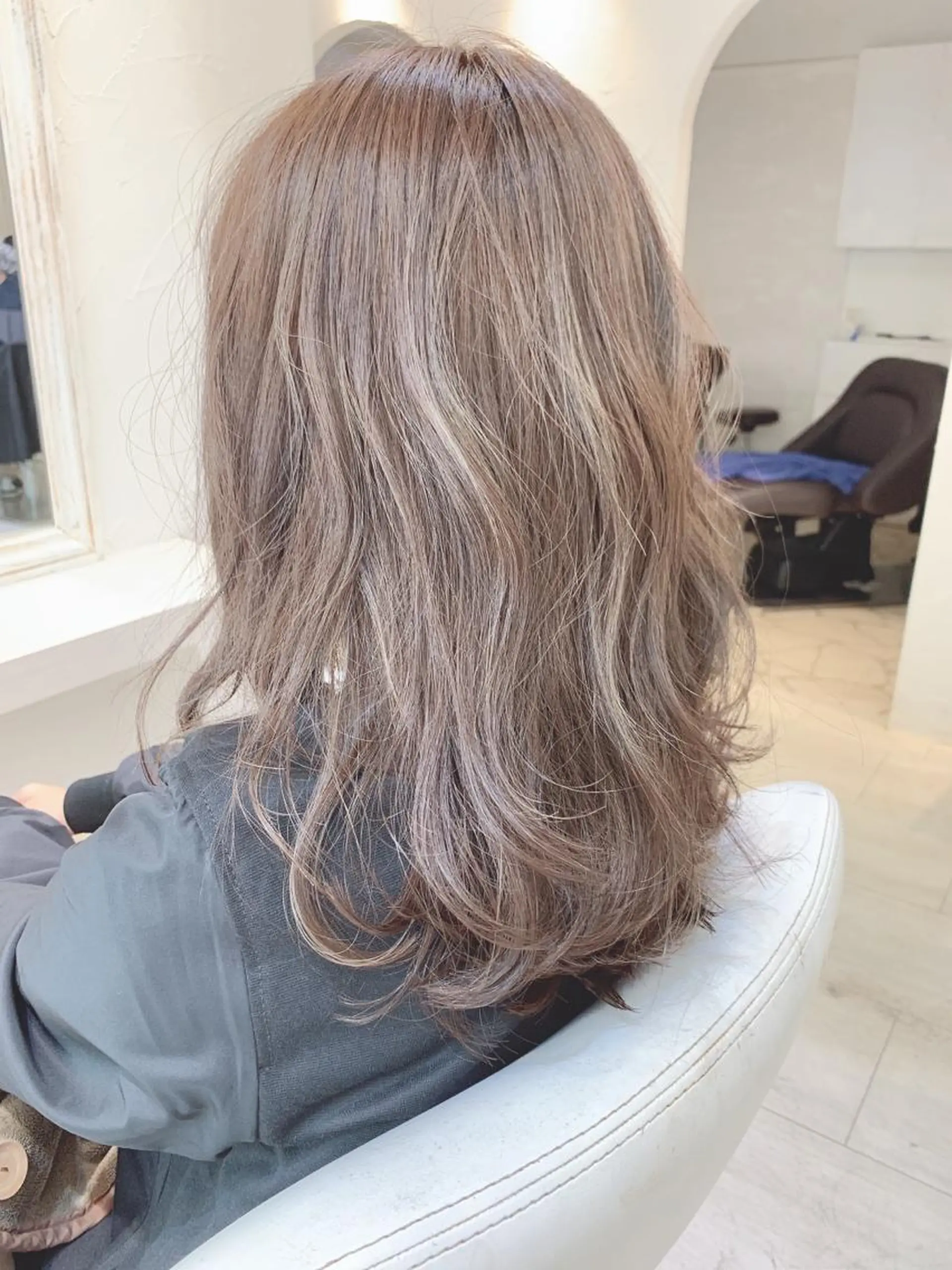 ミディアム カラー カット ヘアカラー トリートメント ヘッドスパ 中目黒✂︎店長✂︎ TOMOHIROのヘアスタイル