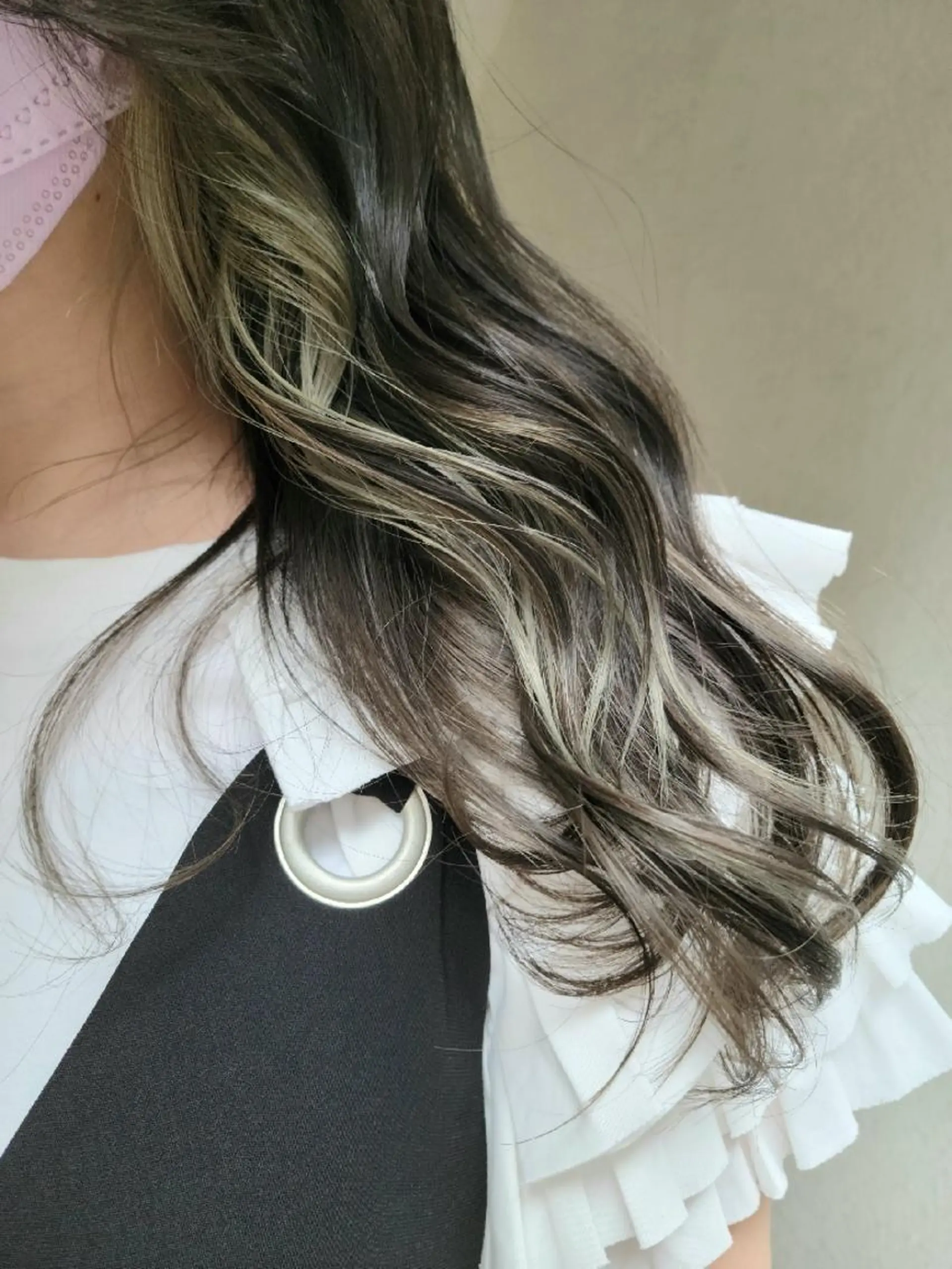 ロング ヘアカラー トリートメント 🇰🇷透明感×ハイ トーン🌟tomoのヘアスタイル