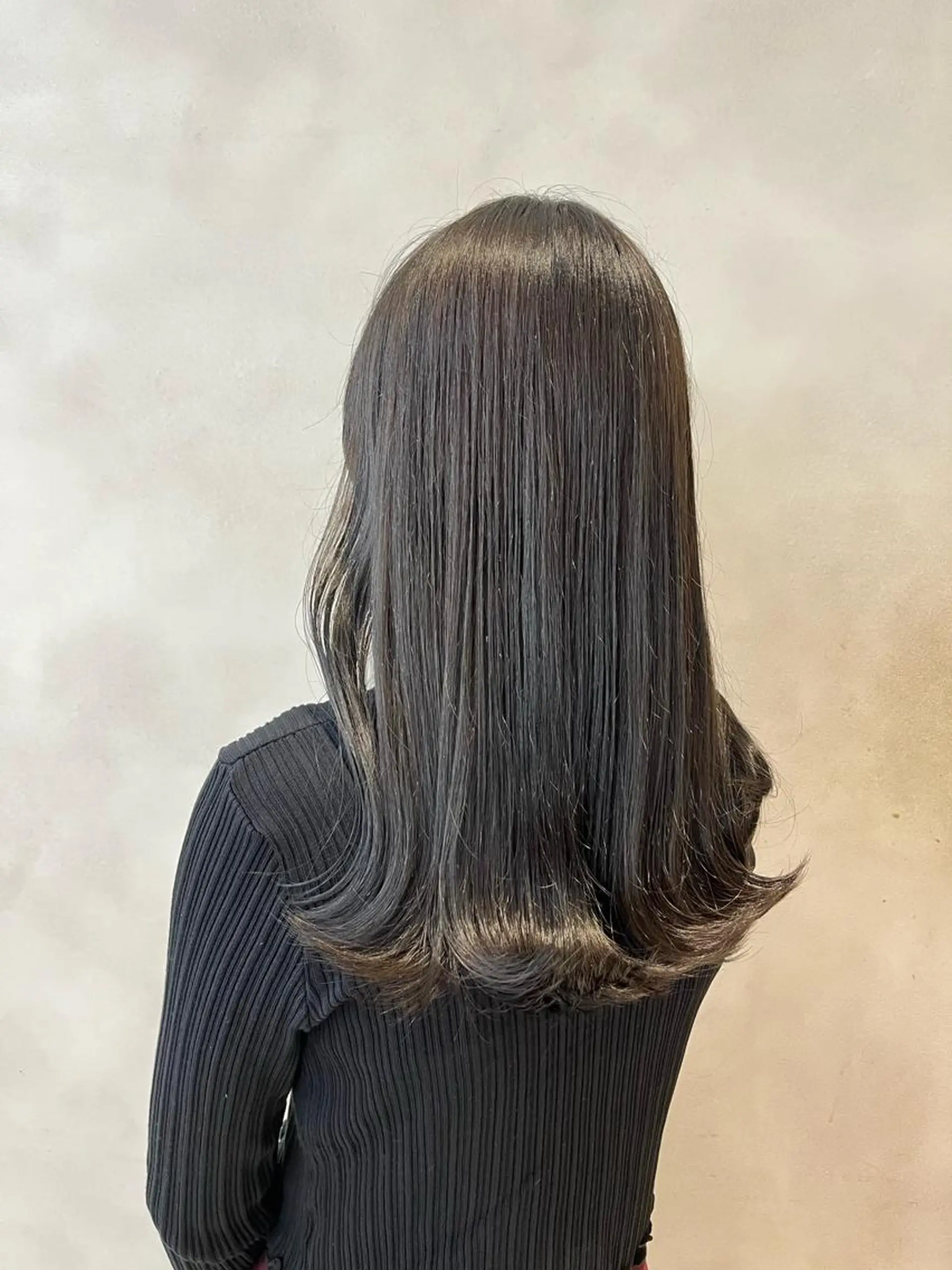 セミロング アッシュ カット トリートメント 外ハネボブ♡ YUIのヘアスタイル