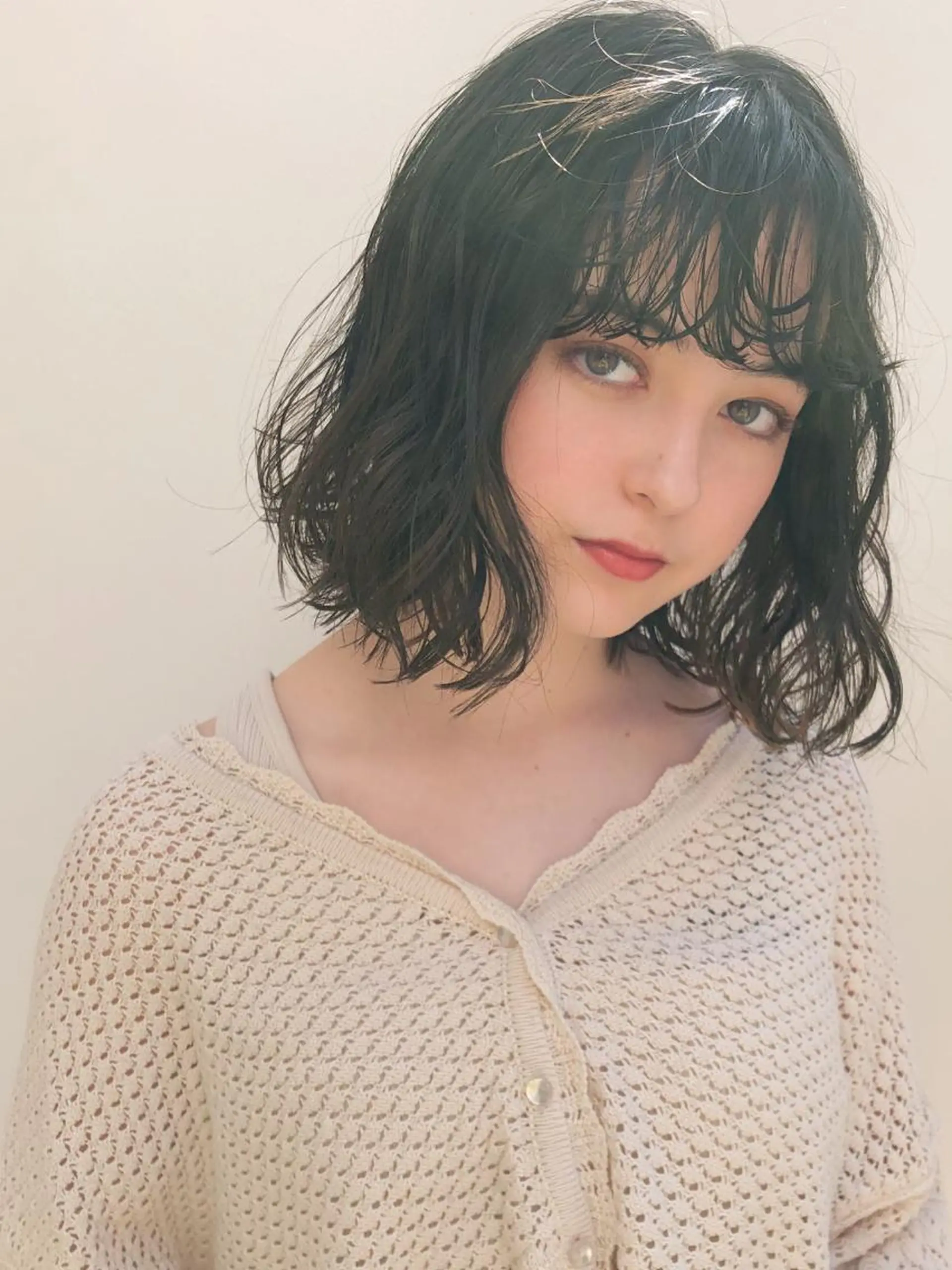 ミディアム カラー 透明感カラー オリーブカラー カット パーマ トリートメント RUKA 美容院×ネイリストのヘアスタイル
