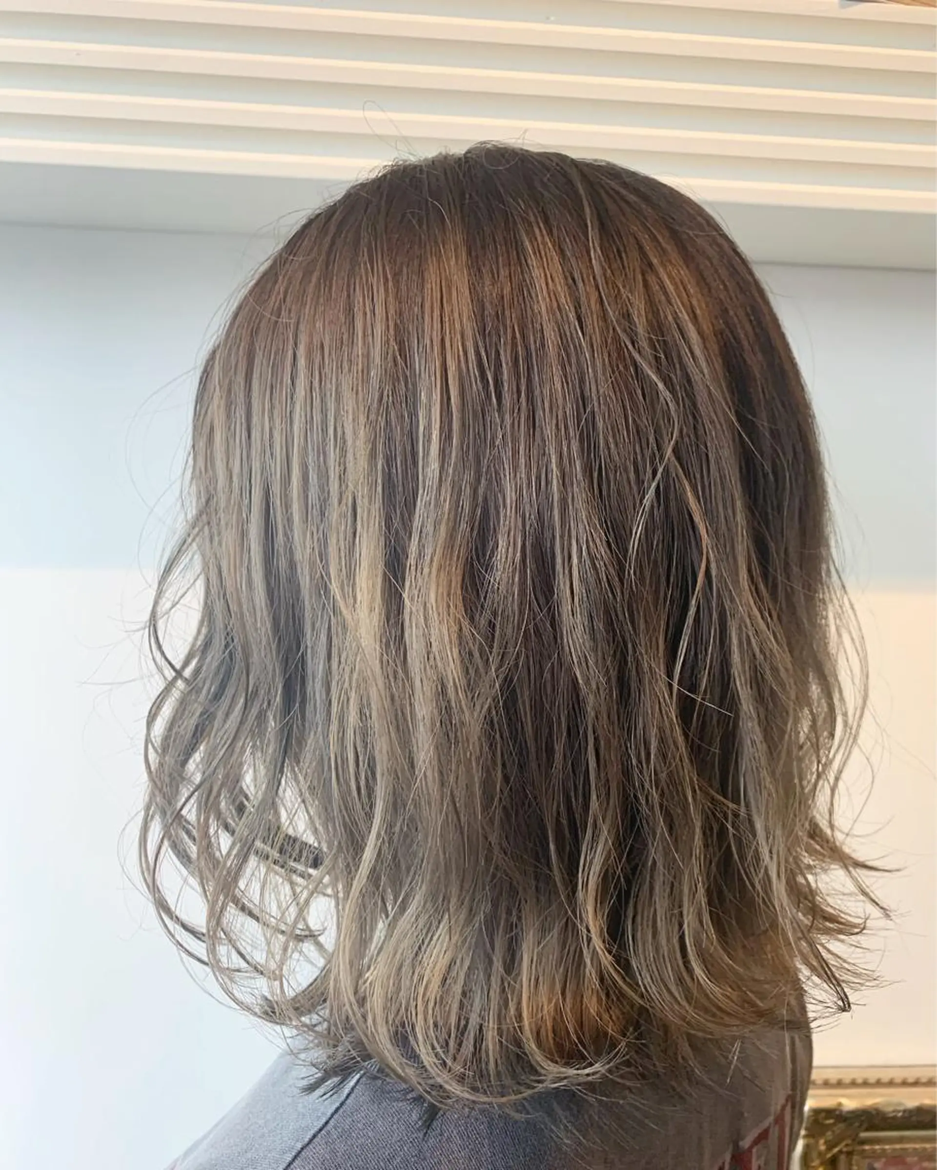 ミディアム ヘアカラー トリートメント ヘッドスパ ヘアセット 山口 竣也のヘアスタイル
