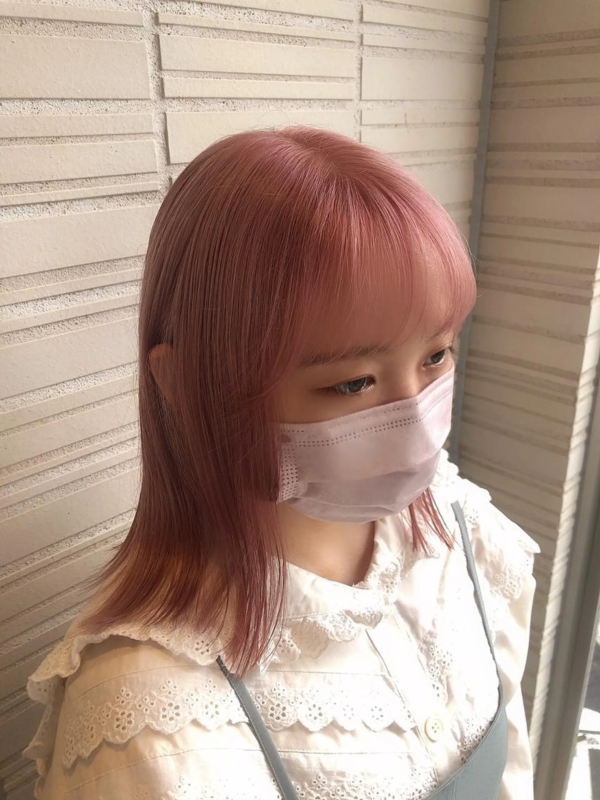 セミロング 古屋 花織のヘアスタイル