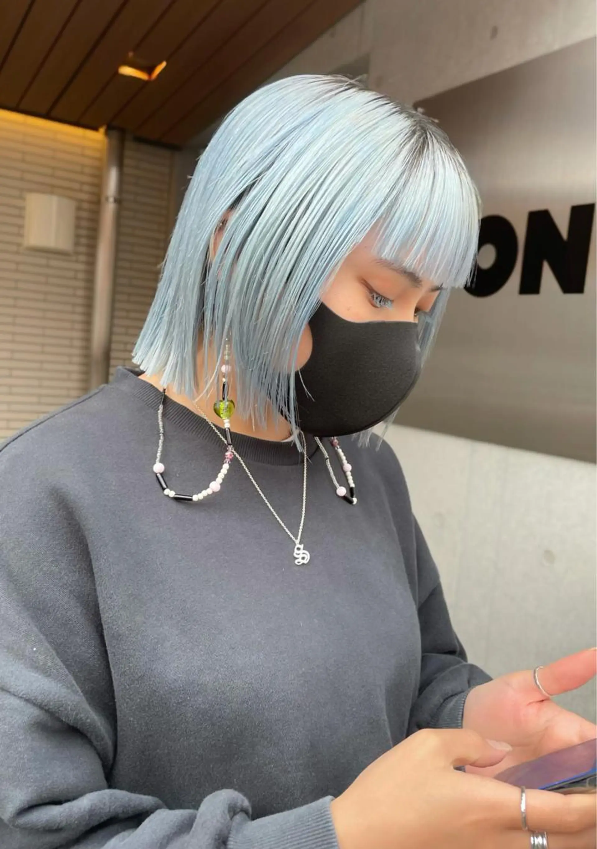 セミロング カラー パーマ ヘアアレンジ ネイル マツエク・マツパ ハイトーン/ボブ 🌺Mikuのヘアスタイル