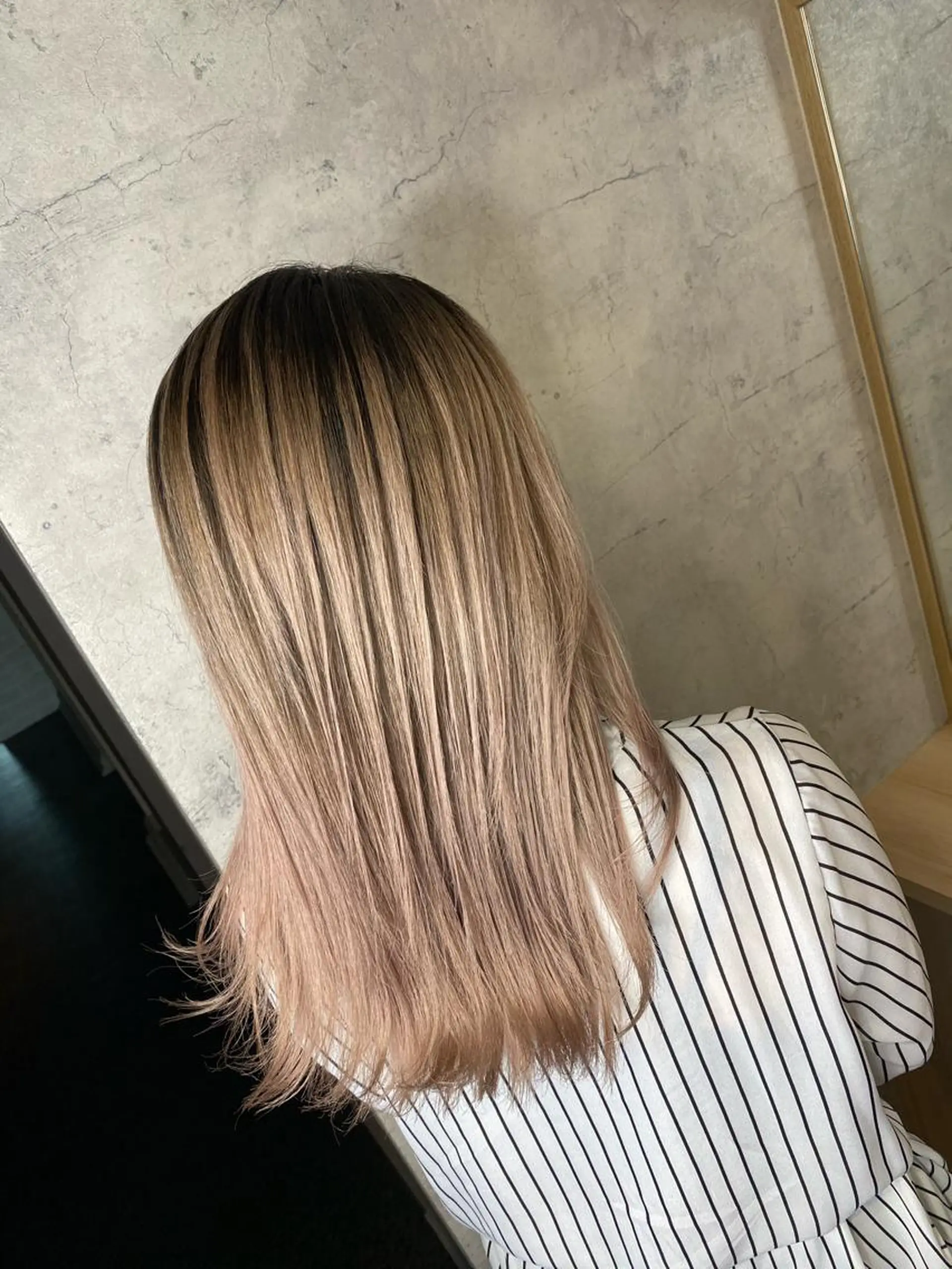 ロング ヘアカラー トリートメント 髪質改善 MAKIのヘアスタイル