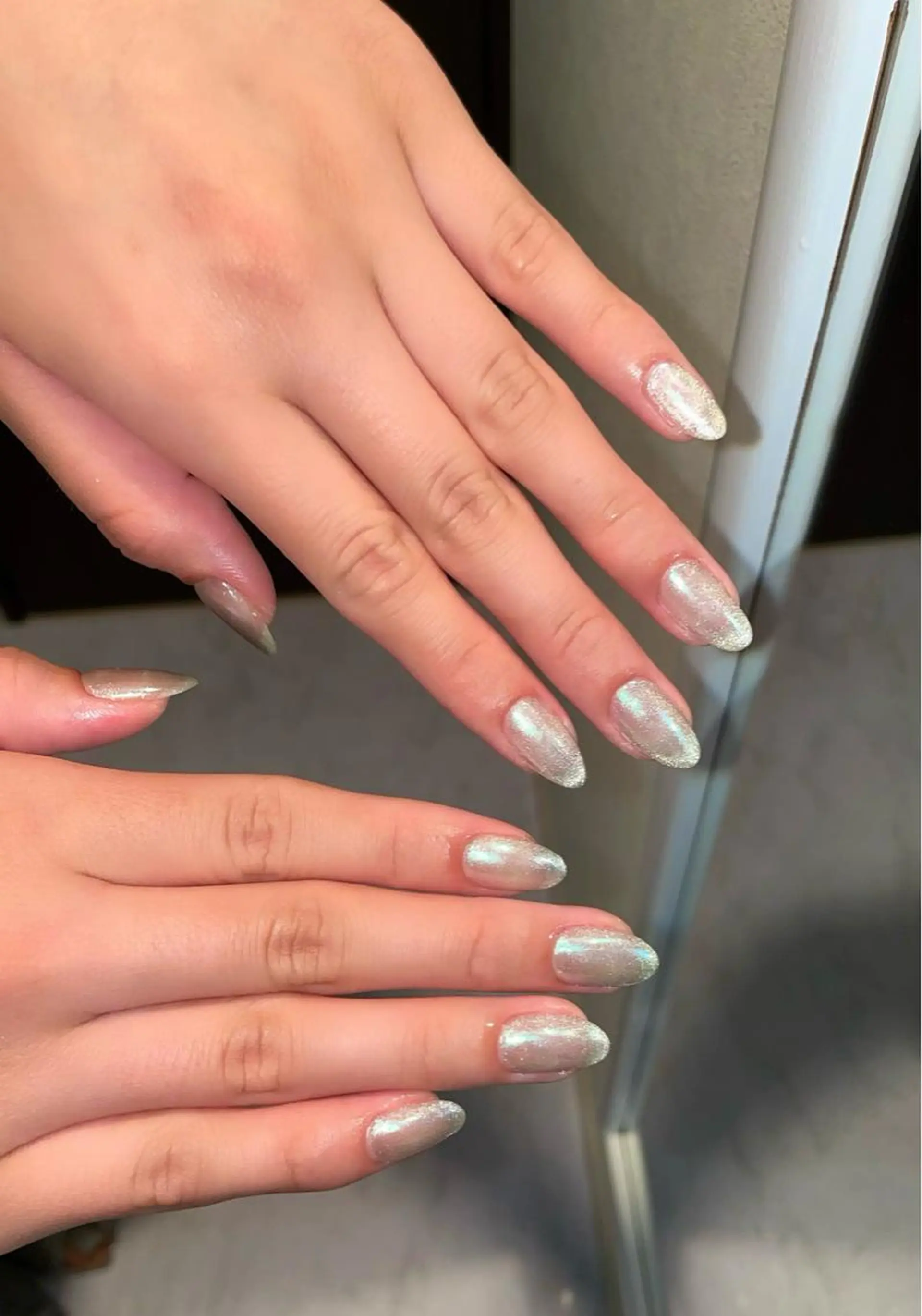 ネイル オーロラネイル 氷ネイル・うるうるネイル 韓国ネイル マグネットネイル シルバー ハンドネイル Nail salon 🎀Angeのネイルデザイン