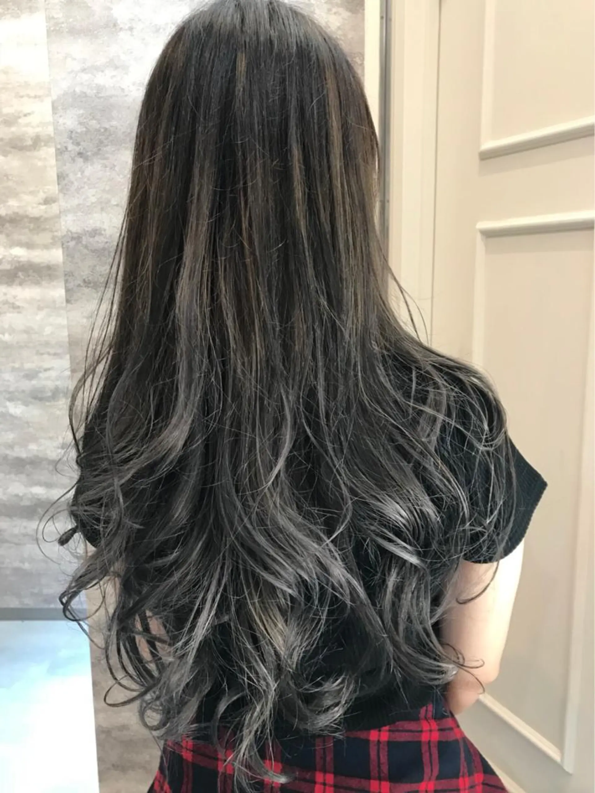 ロング カラー グラデーションカラー ハイライトカラー シルバー ハイライト 🫟Blanco🫟 Color&Careのヘアスタイル