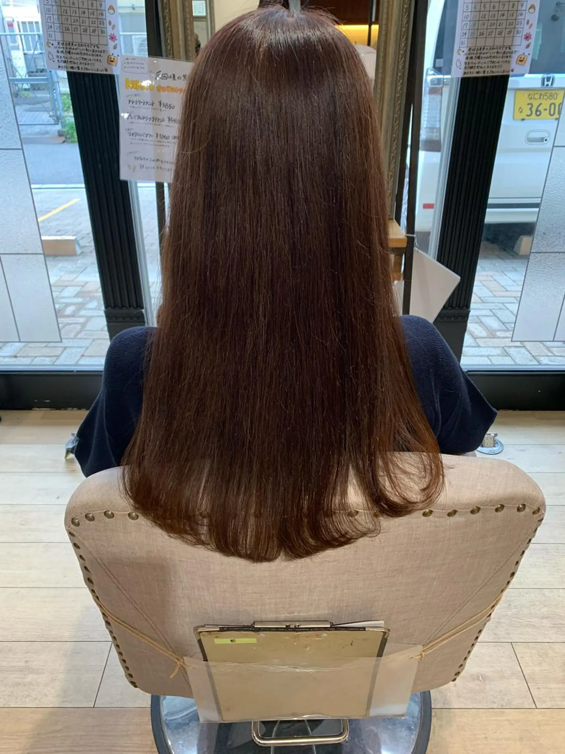 ロング カラー ベージュカラー カット ヘアカラー トリートメント 上田 紗也のヘアスタイル