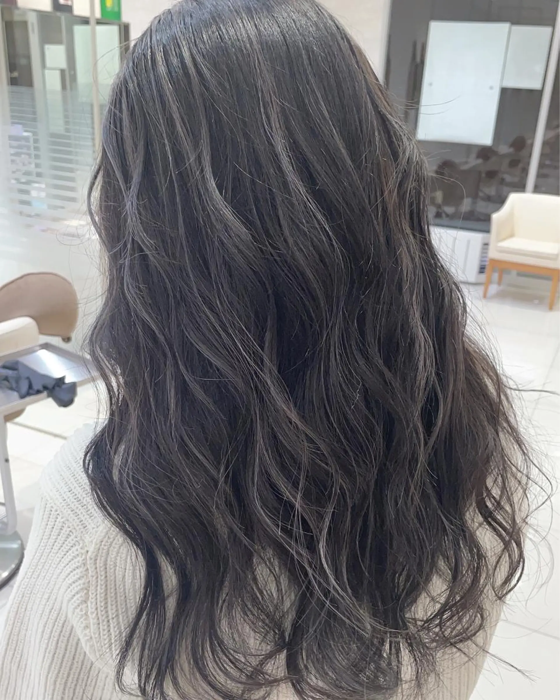 ロング カラー ご新規様限定クーポン あります　桂口　烈闘のヘアスタイル