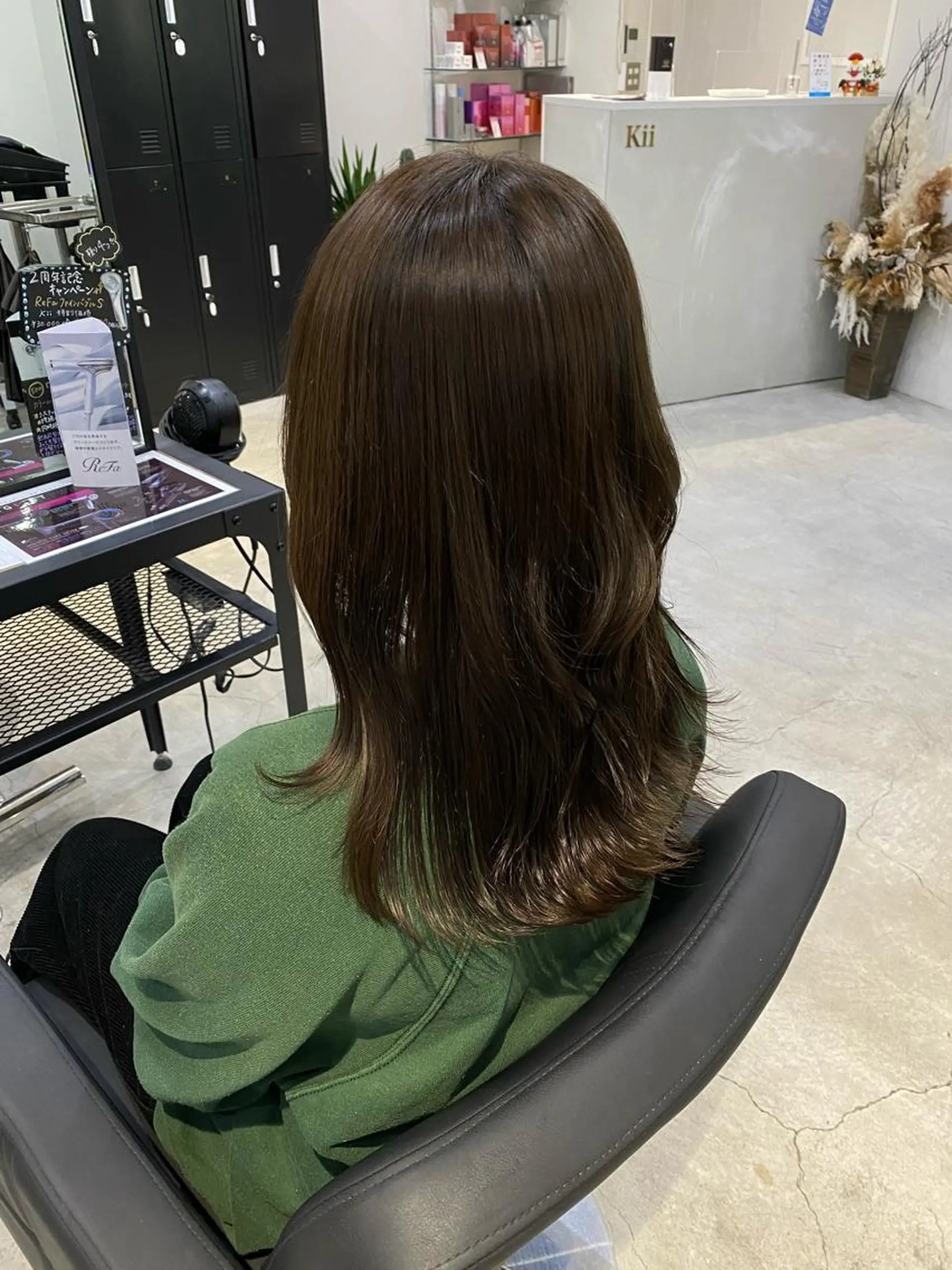 ミディアム カラー グレージュ オリーブグレージュ オリーブグレー 中西 きょうかのヘアスタイル