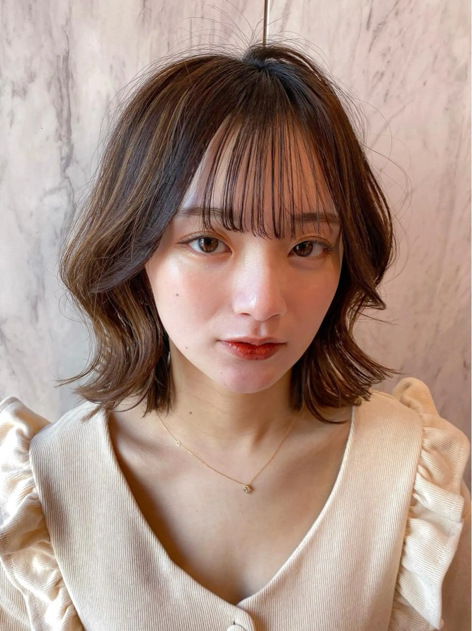 ミディアム カラー シールエクステ ミディアムパーマ バレイヤージュ ブリーチ ケアブリーチ 新宿/韓国風レイヤー 髪質改善/渋谷直樹のヘアスタイル