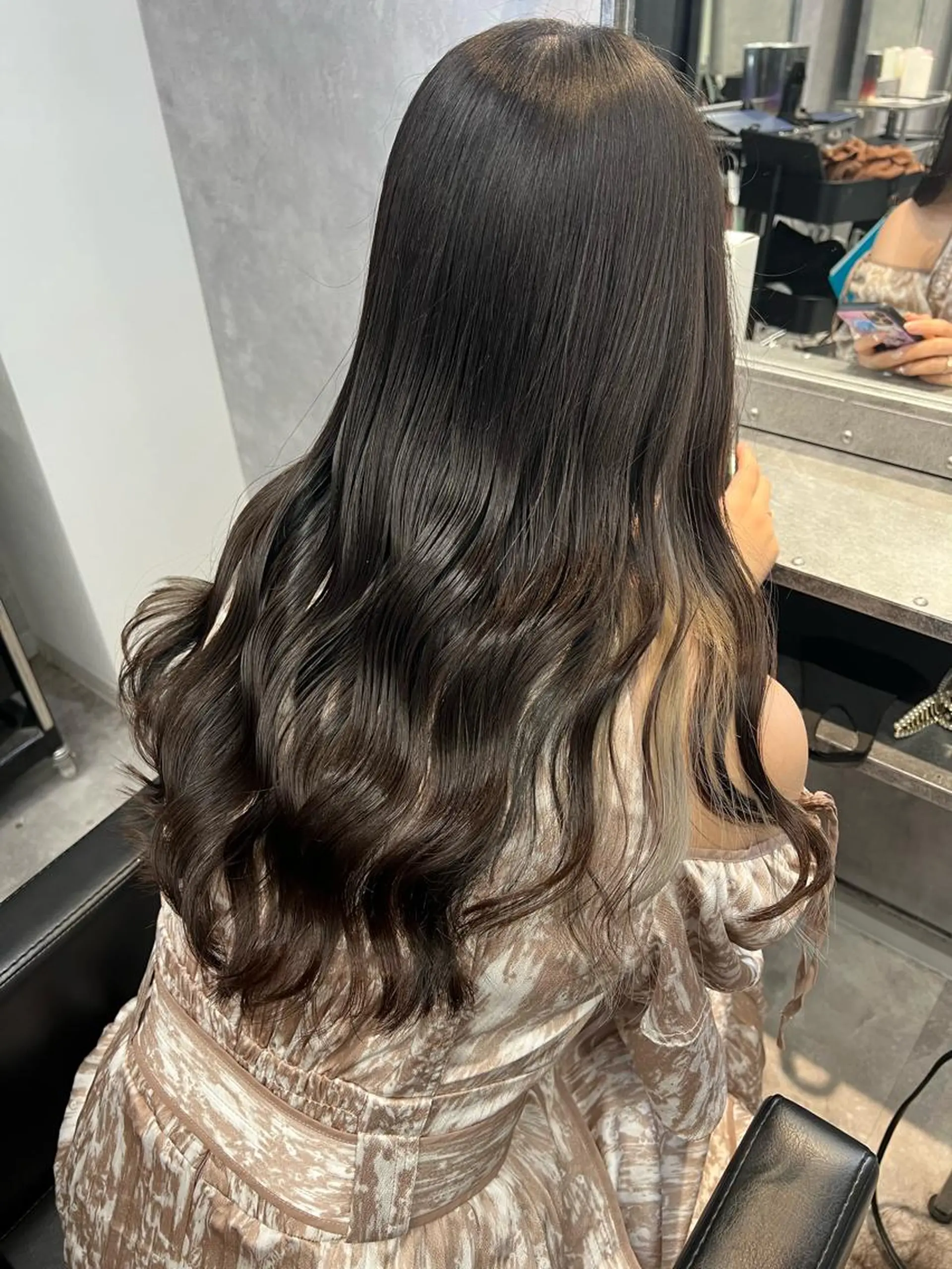 セミロング カラー mimiiy梅田 中崎町ハイトーンのヘアスタイル