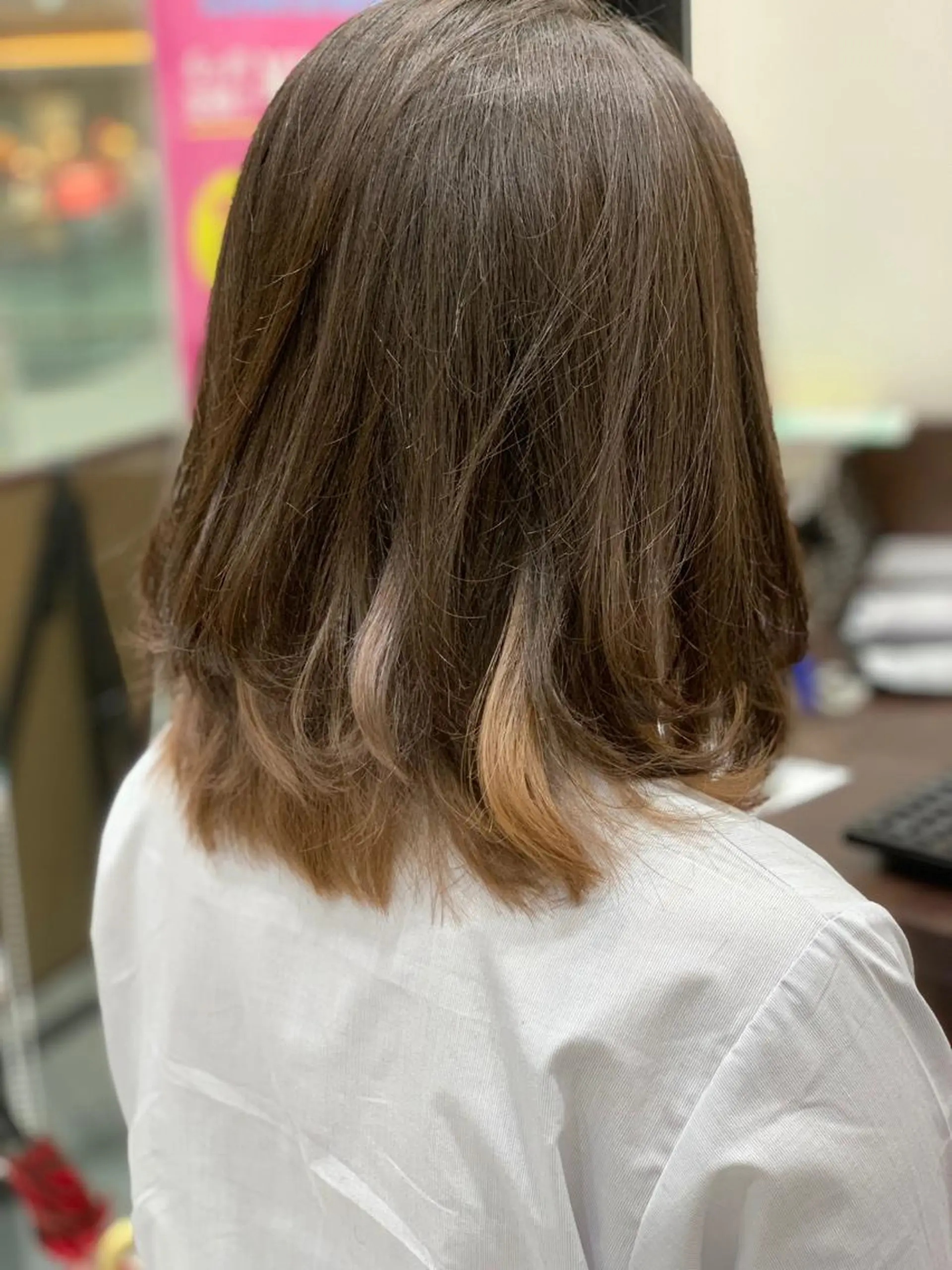 セミロング カラー ベージュカラー Ebise Kazunoriのヘアスタイル