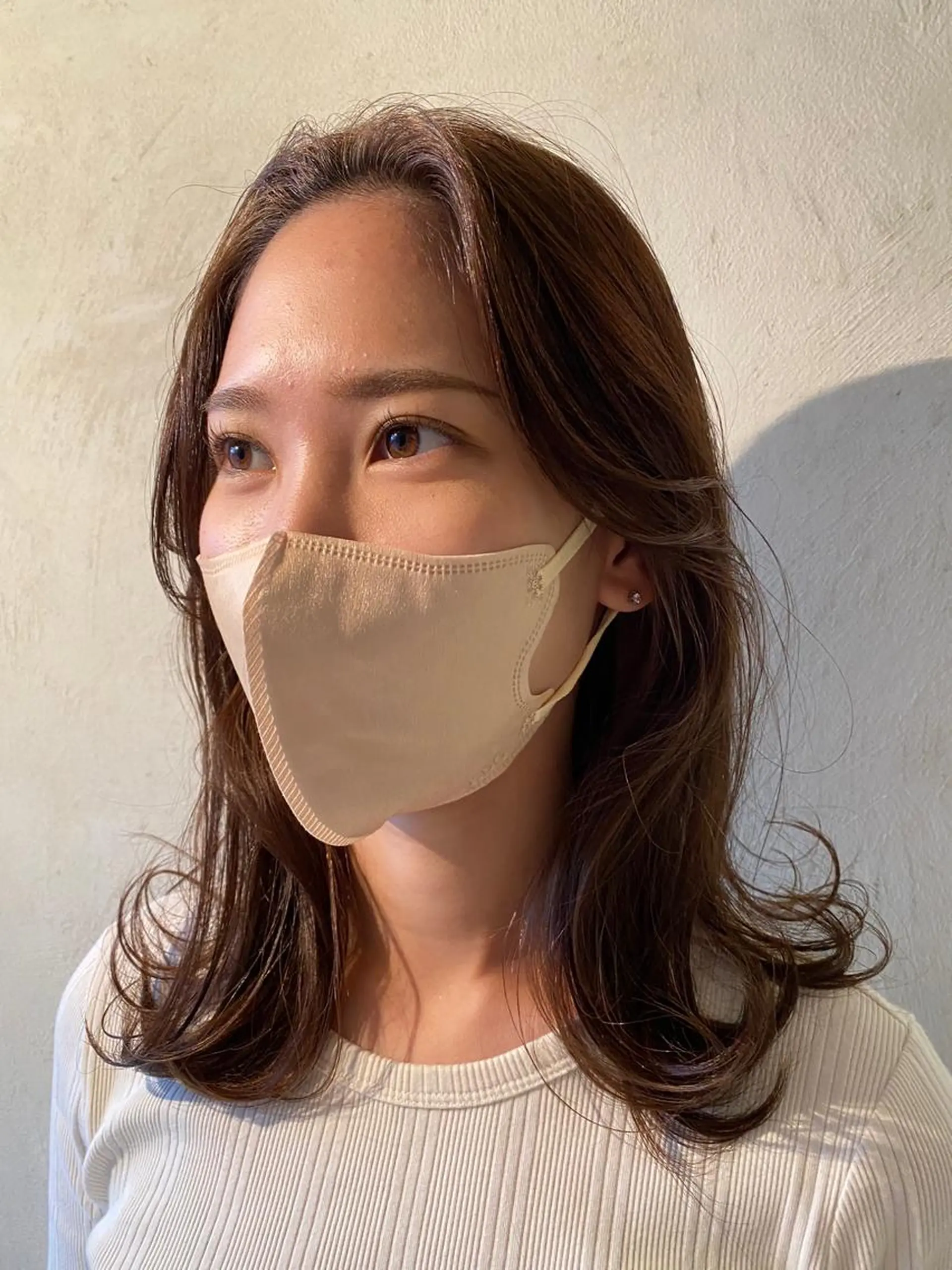 セミロング 顔まわりレイヤー レイヤーカット I nagiのヘアスタイル