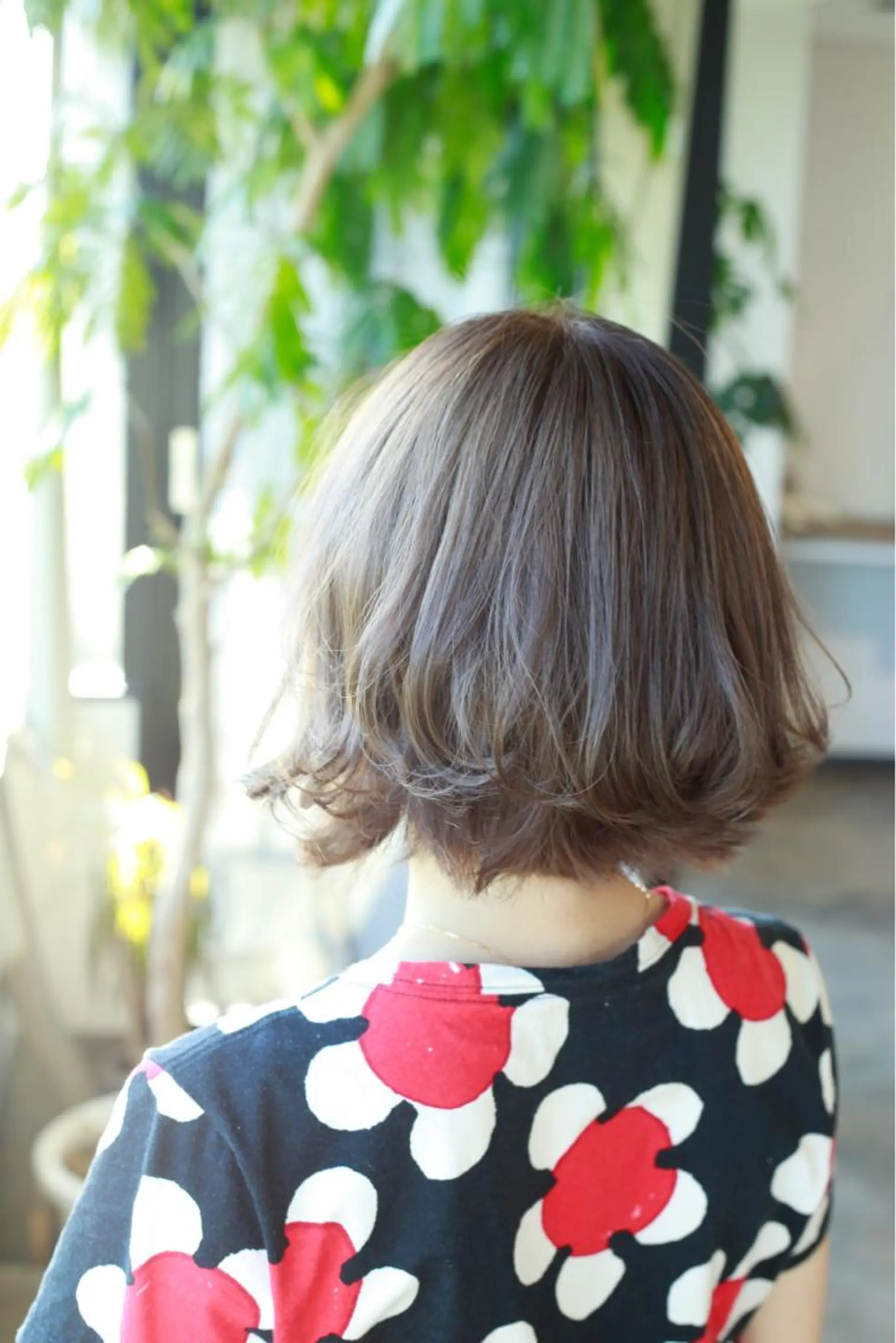 ミディアム カラー ハイトーン/レイヤー /ケアブリーチ石川治のヘアスタイル