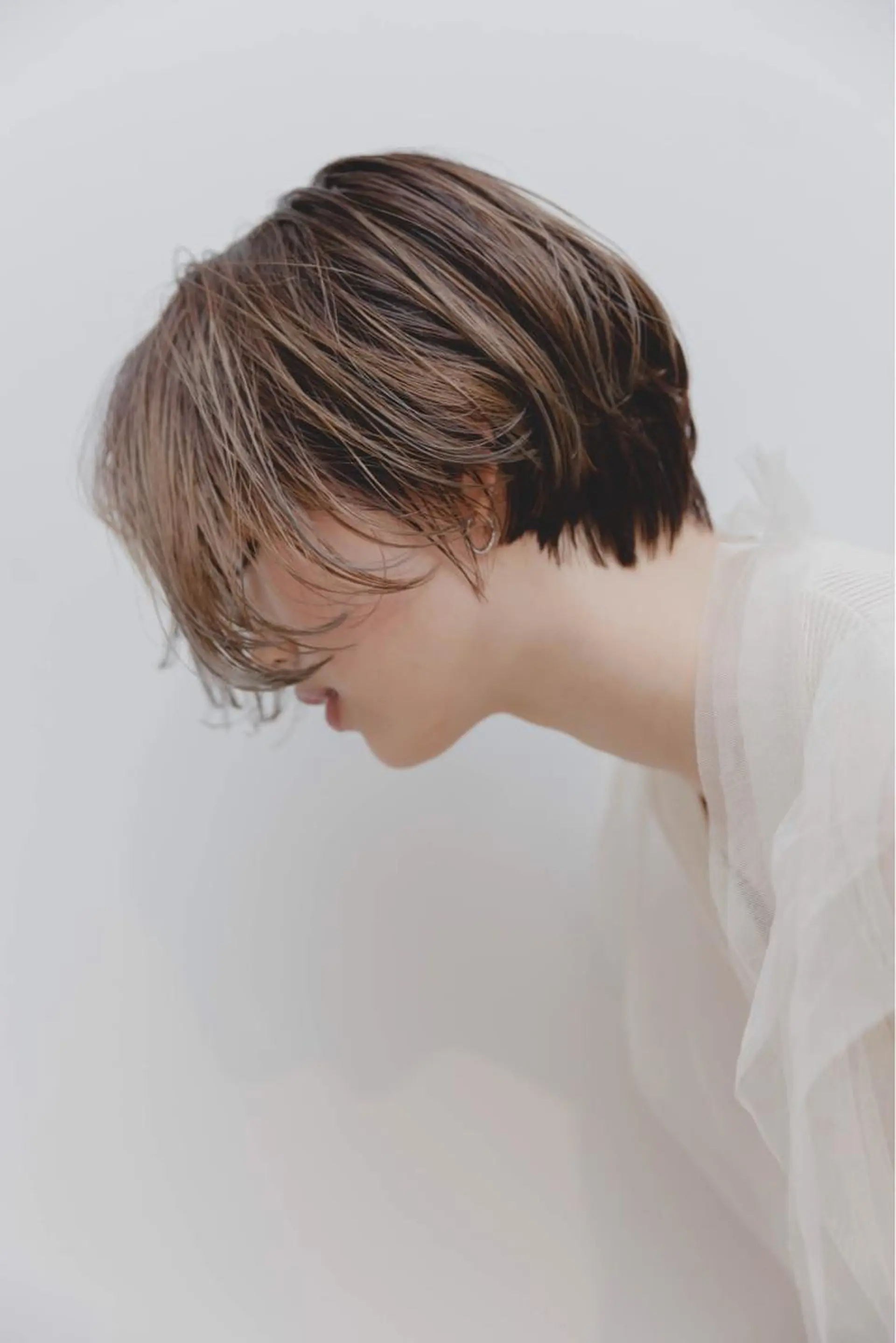 ショート カラー ツジガキ ユウスケのヘアスタイル