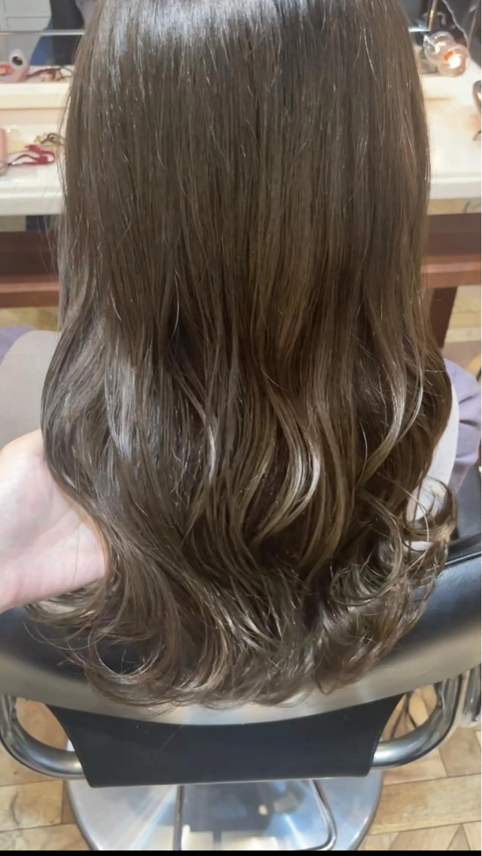 ロング カラー ベージュカラー ブリーチ ブリーチなしカラー カット ヘアカラー トリートメント BEBE所属・ブリーチなし 透明感カラーKANAのヘアスタイル
