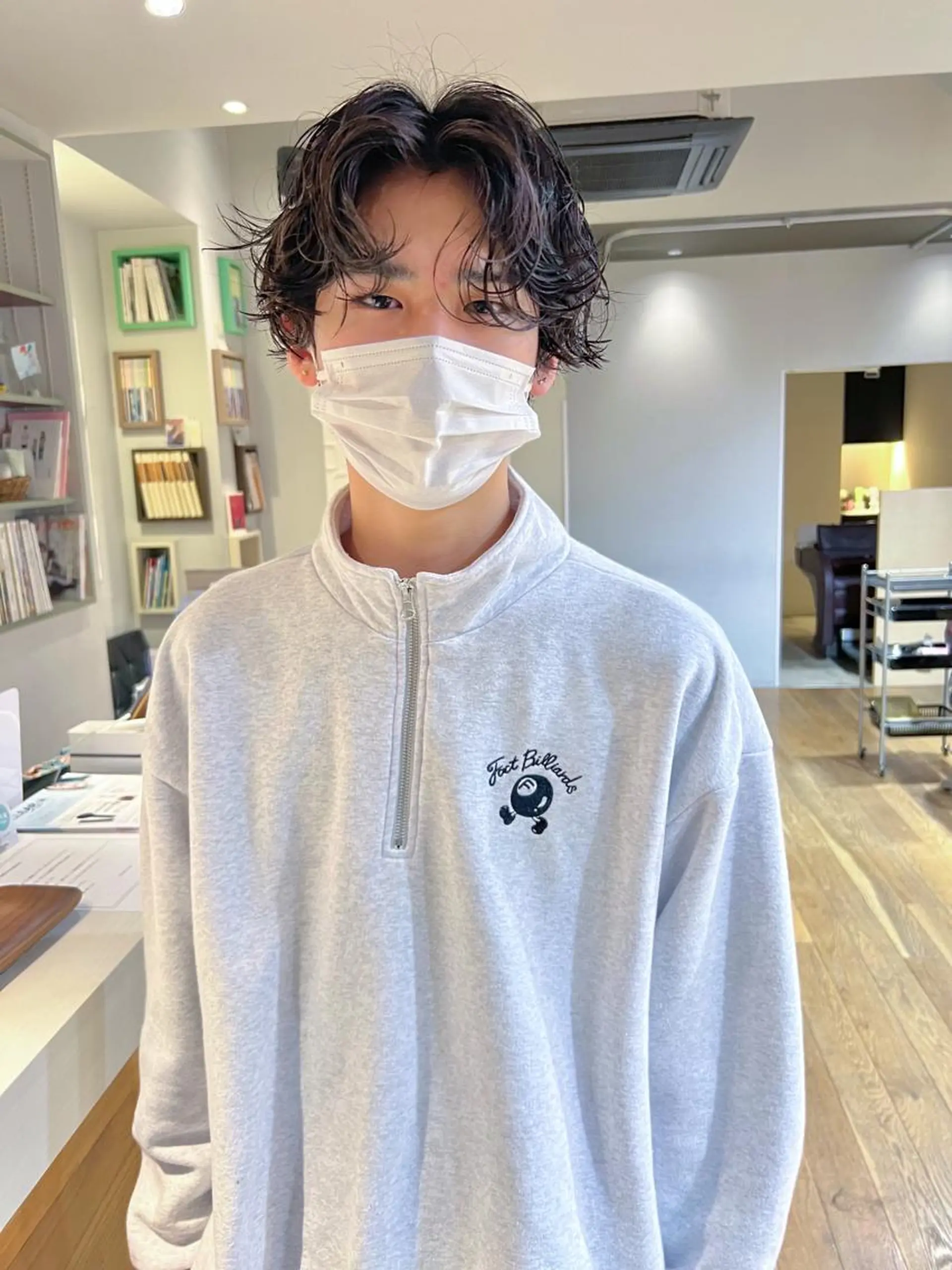 パーマ メンズ メンズパーマ スパイラルパーマ カット ヘアカラー 古川 晴輝のヘアスタイル