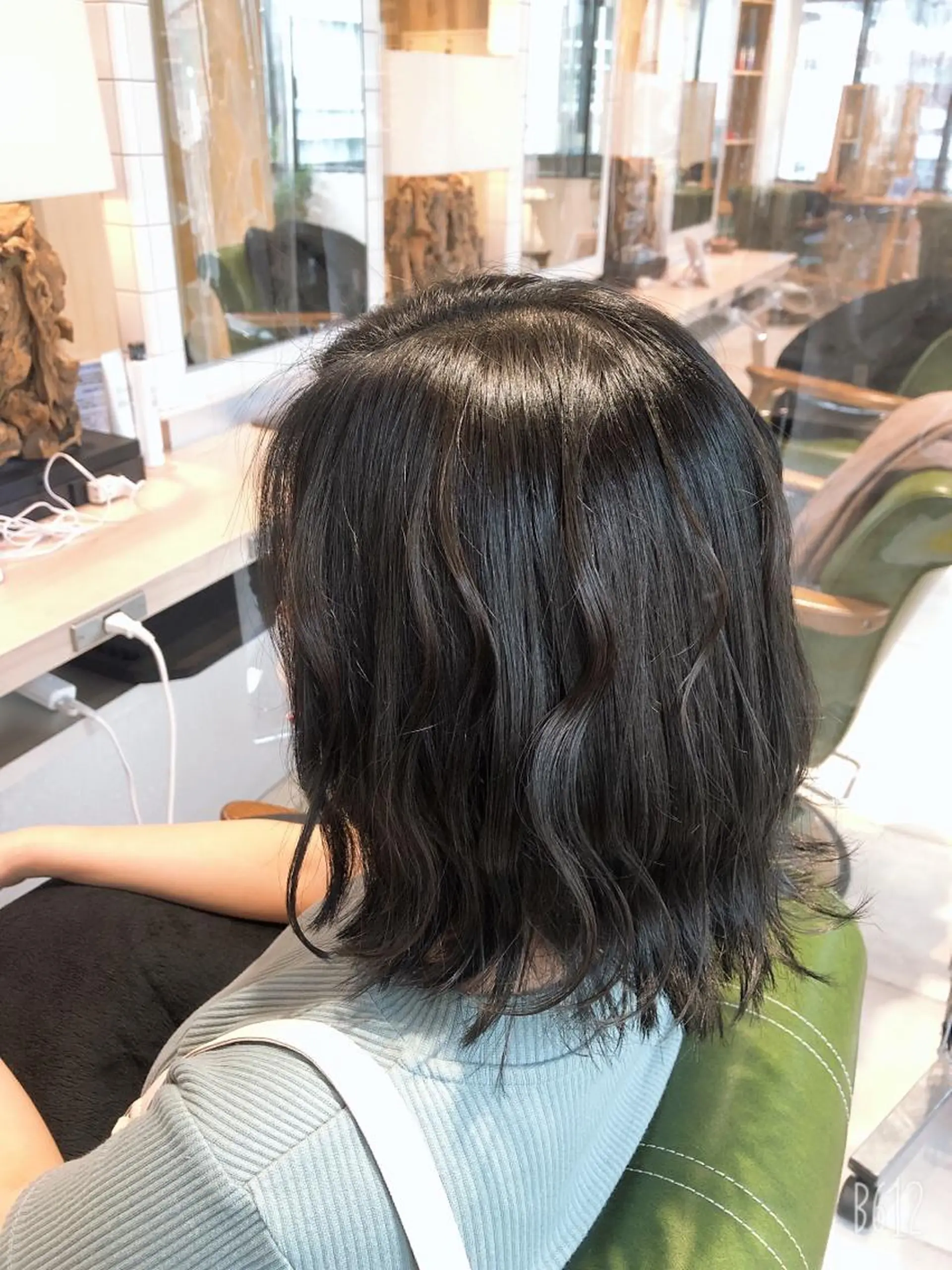 カラー 黒髪 ブルーカラー ブルーブラック EARTH志木/佐藤 氷河のヘアスタイル