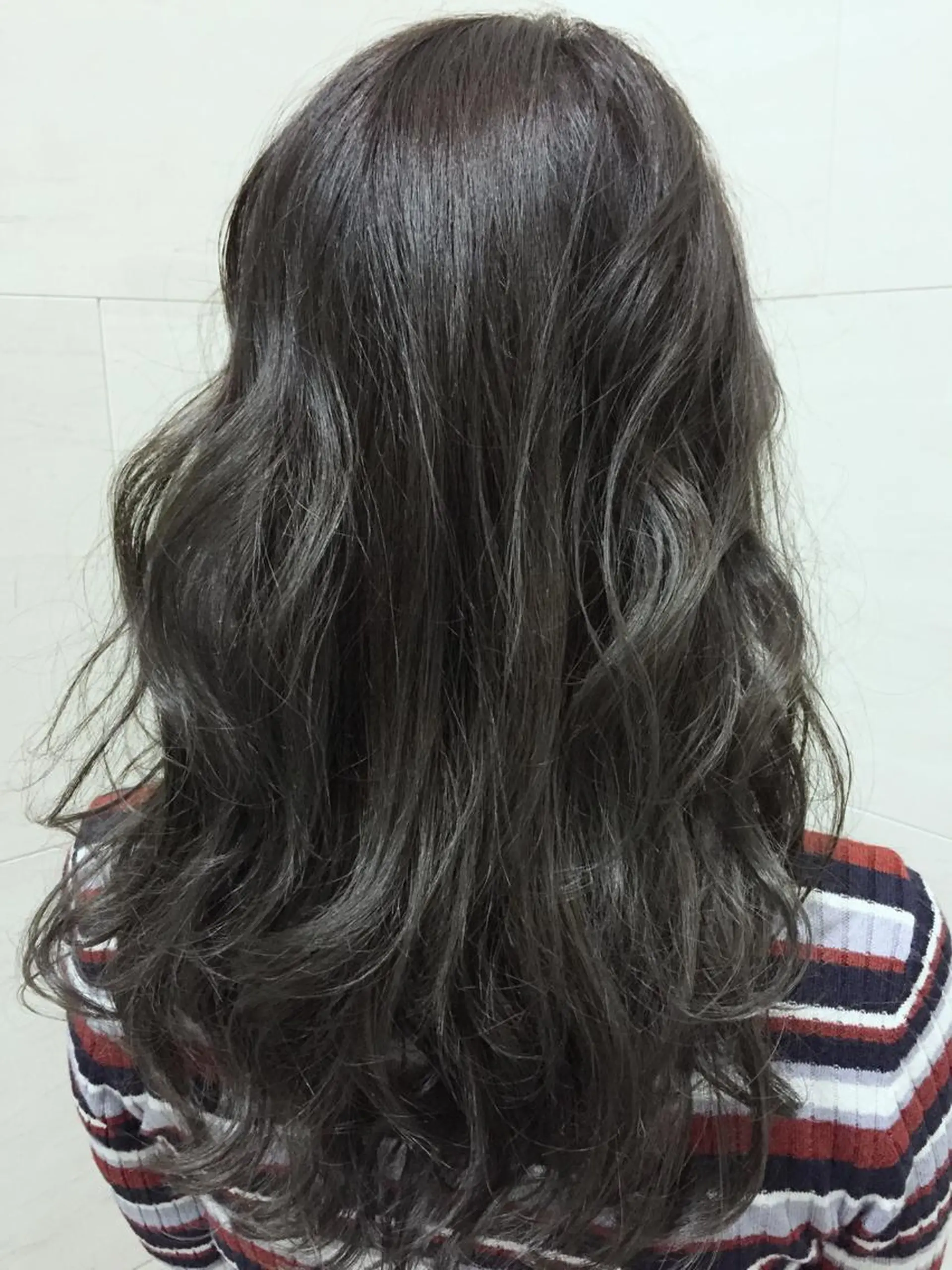 ロング カラー ブリーチ イルミナカラー Lee枚方所属・今里 弘樹のヘアスタイル