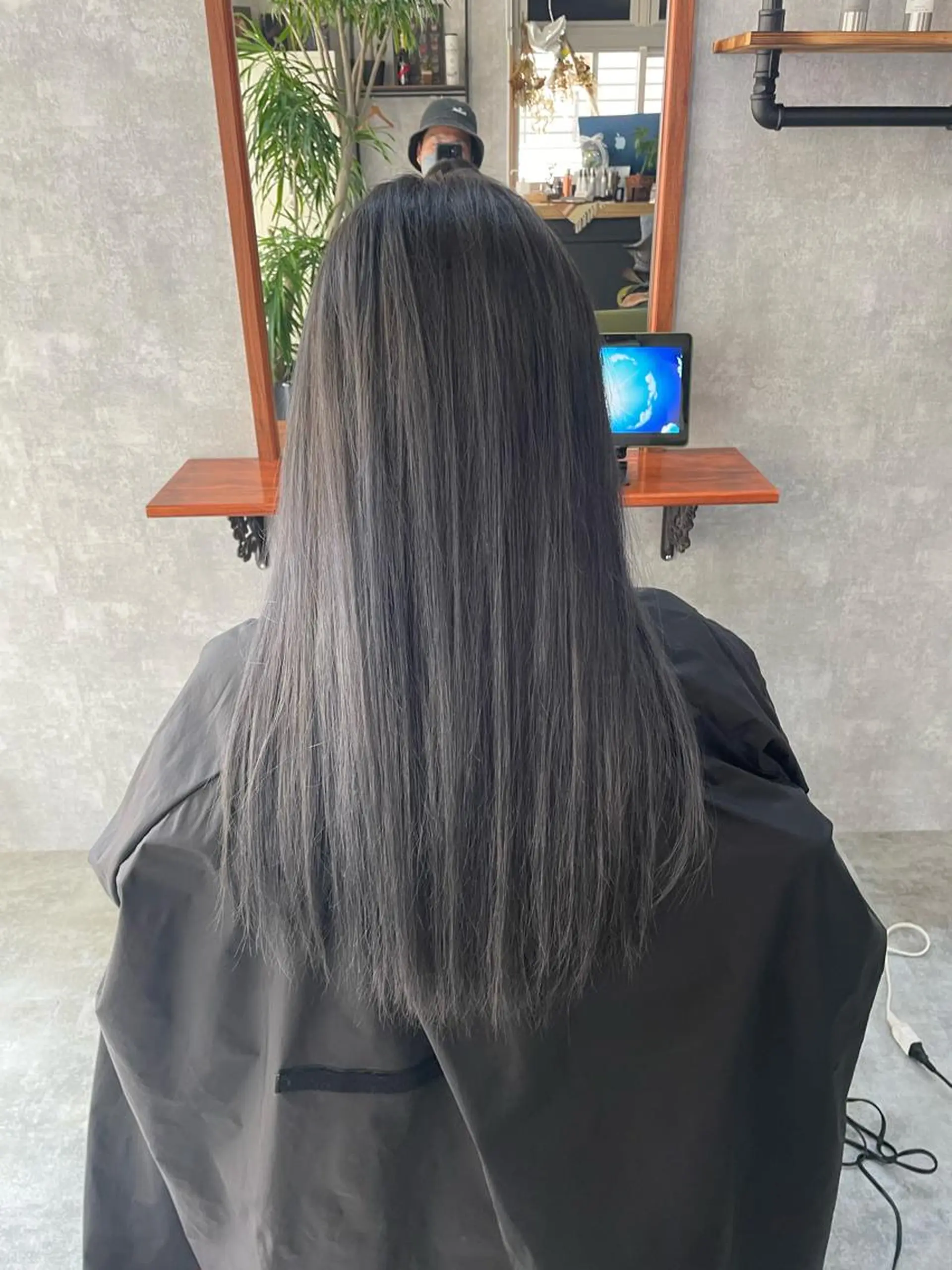 セミロング アッシュ 韓国風カラー ボブ ハイライト 韓国風ヘア ヘアカラー and K所属・and K 那覇小禄店のヘアスタイル