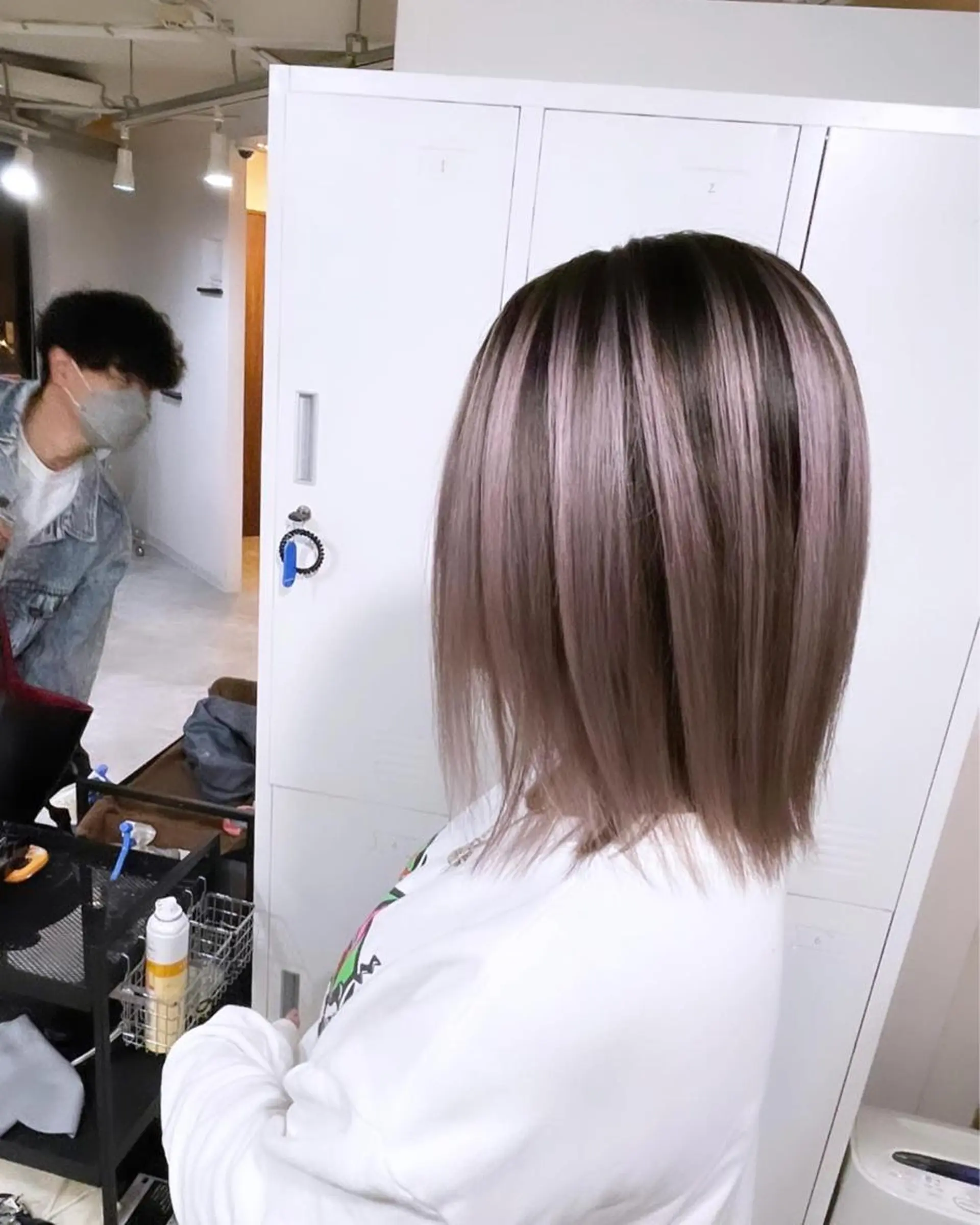 ショート カラー ヘアカラー トリートメント 難波ブリーチカラー 伊藤洋輝のヘアスタイル