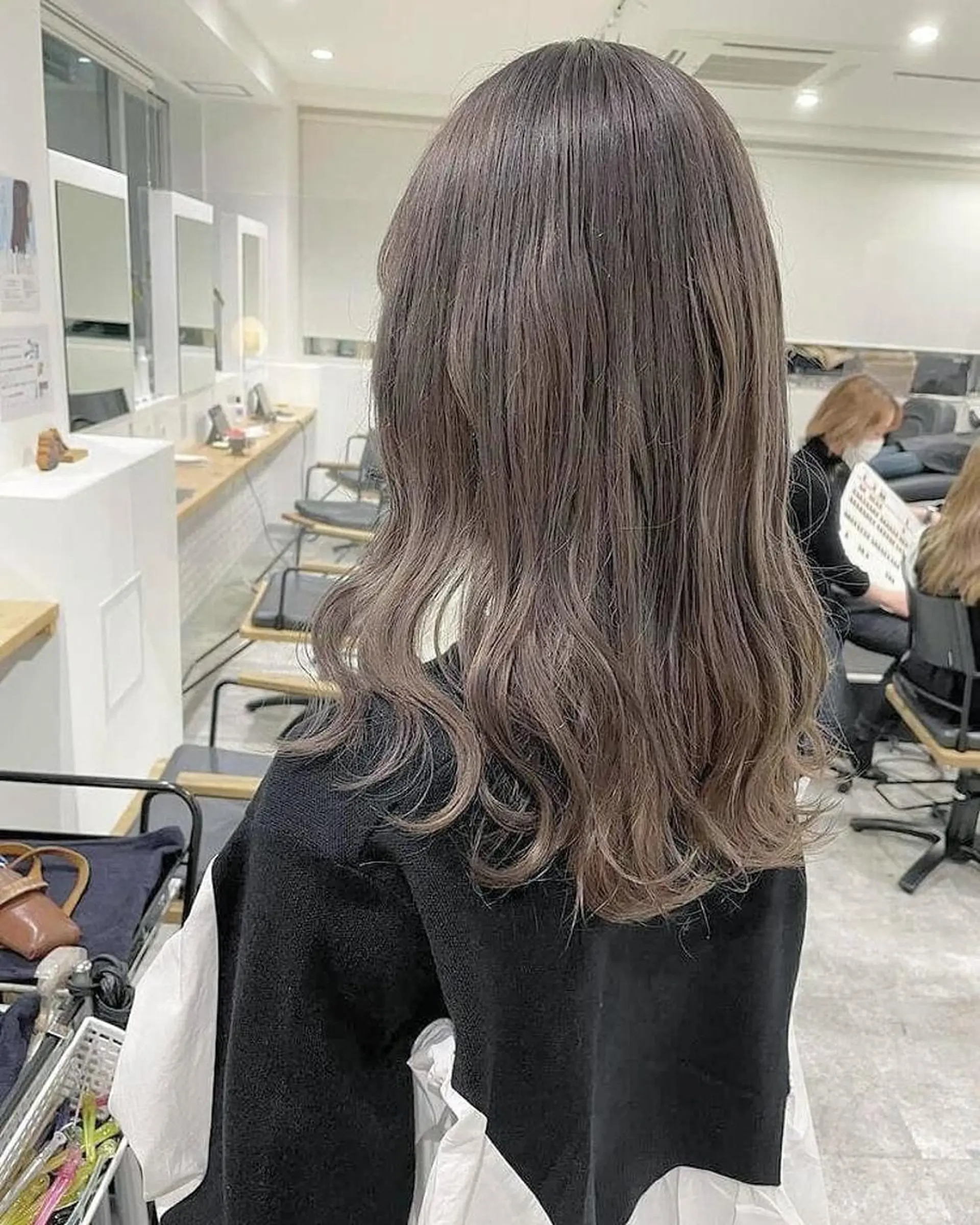 カラー セミロング JIL BLAN 京都所属・RU RIのヘアスタイル