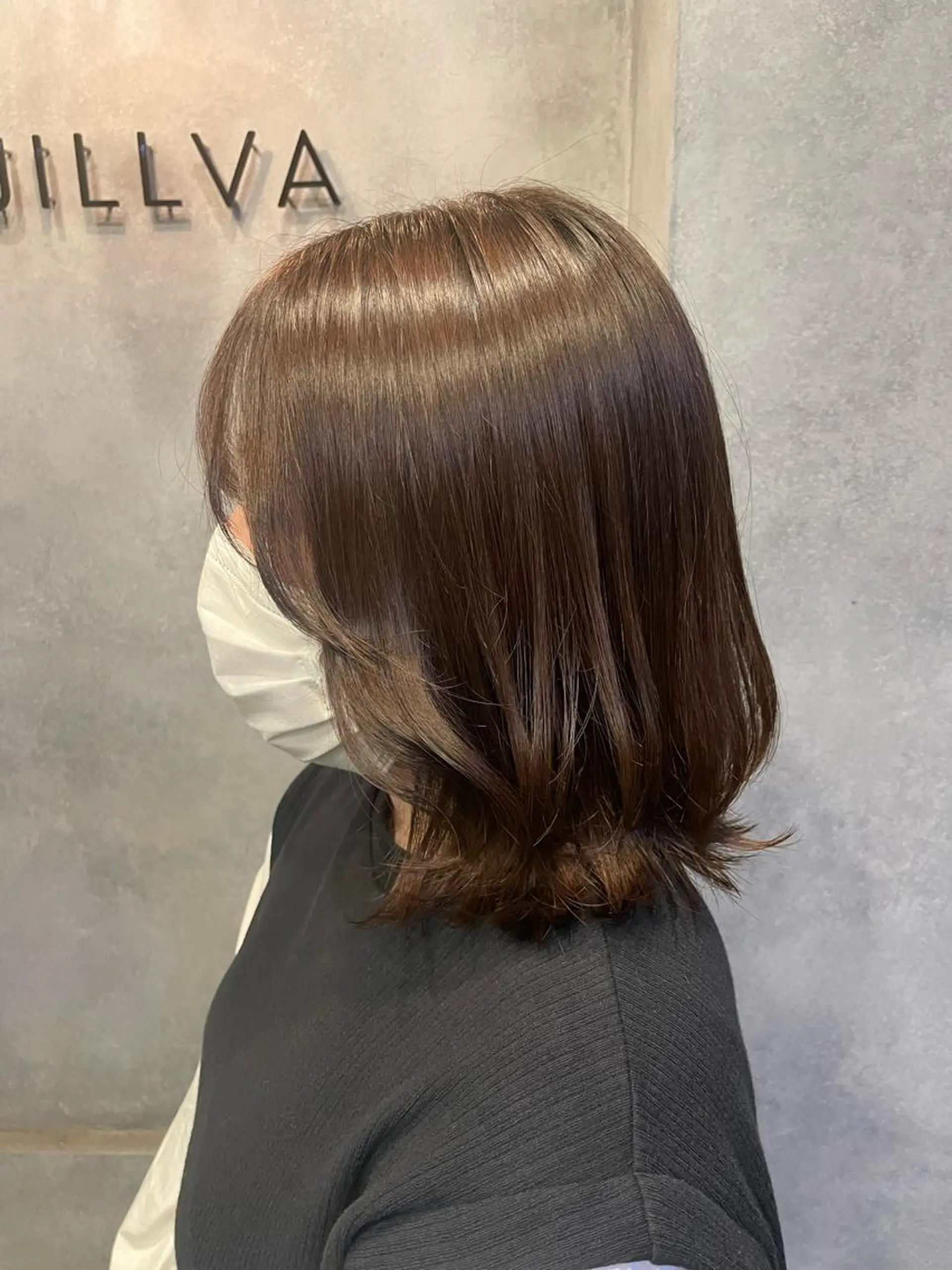 ミディアム N°　jillva 腰山 菜々美のヘアスタイル