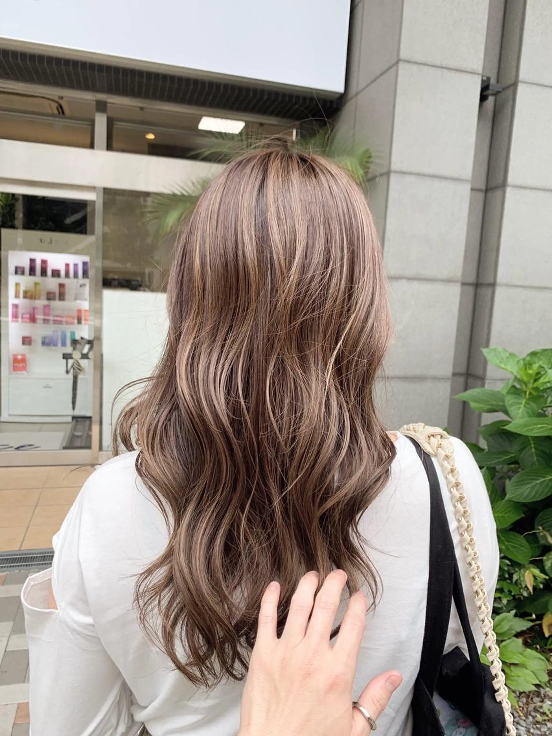 セミロング ハイライト レイヤー×縮毛矯正 深見 拓のヘアスタイル