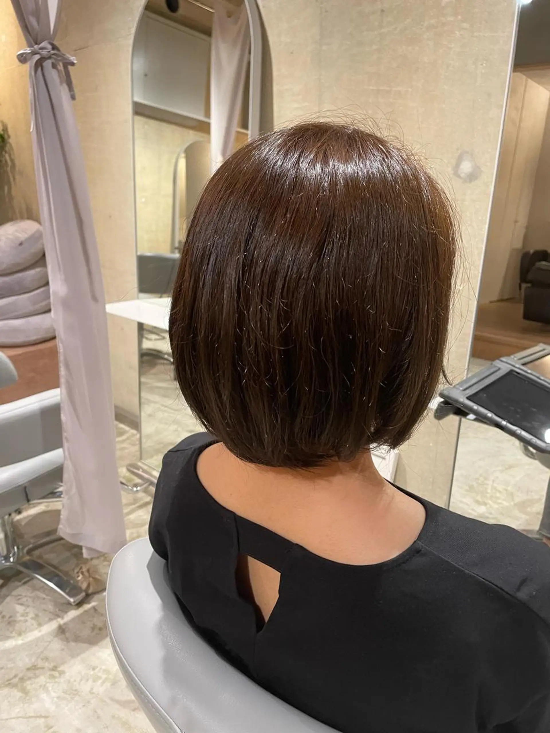 ショート カラー アッシュ 韓国ボブ👩🇰🇷 小野絢未のヘアスタイル