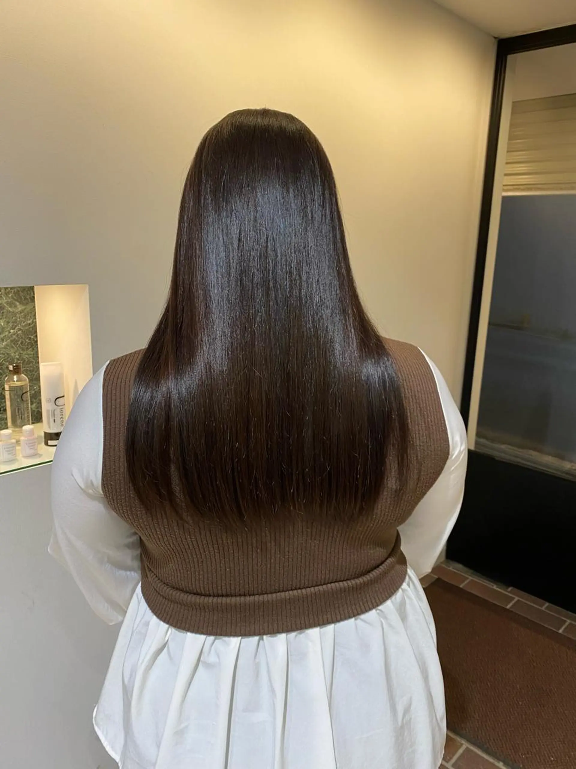 ロング 酸性ストレート タナカ レイヤのヘアスタイル